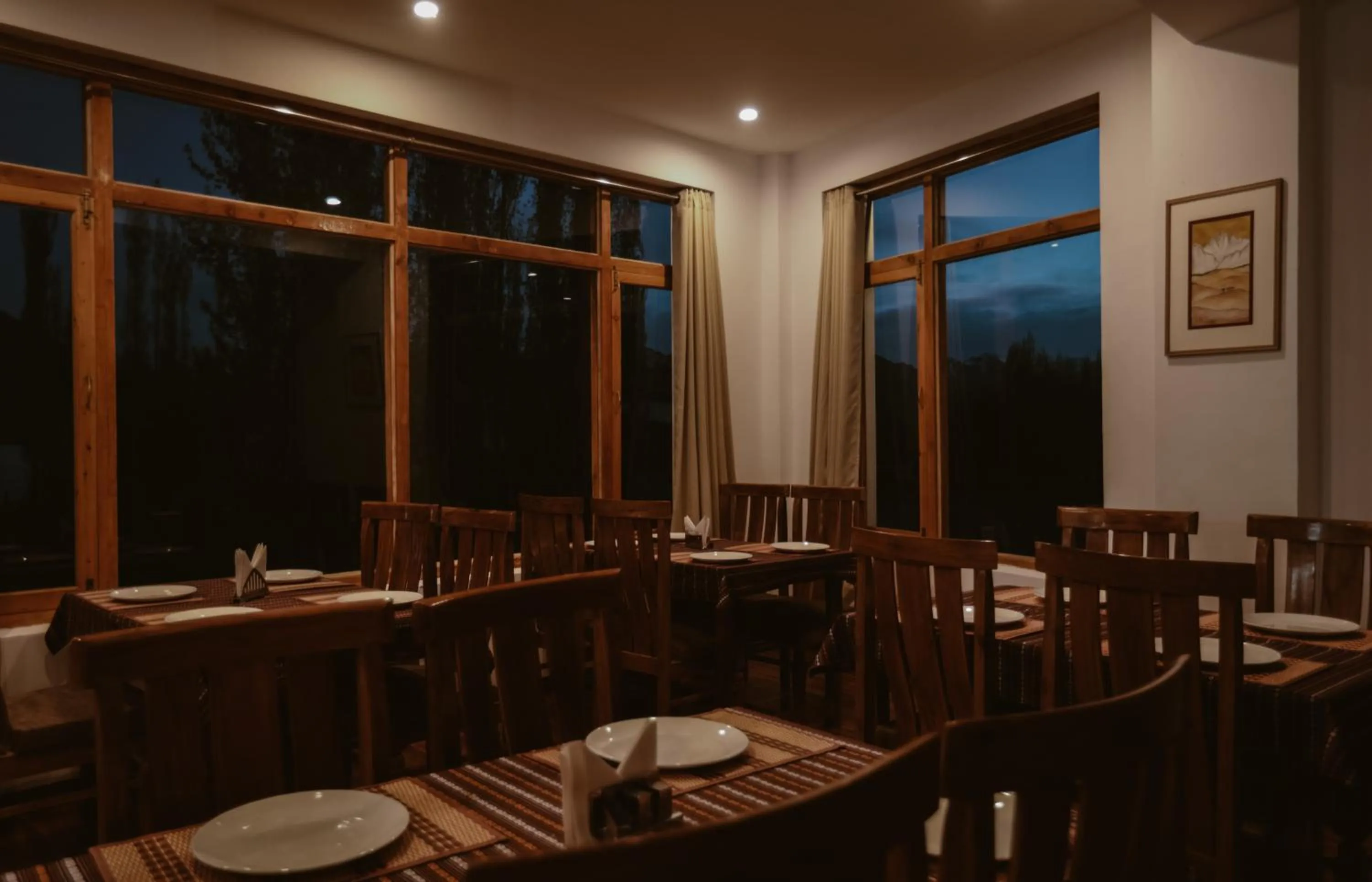 Restaurant/places to eat in Hotel Youthok Heritage