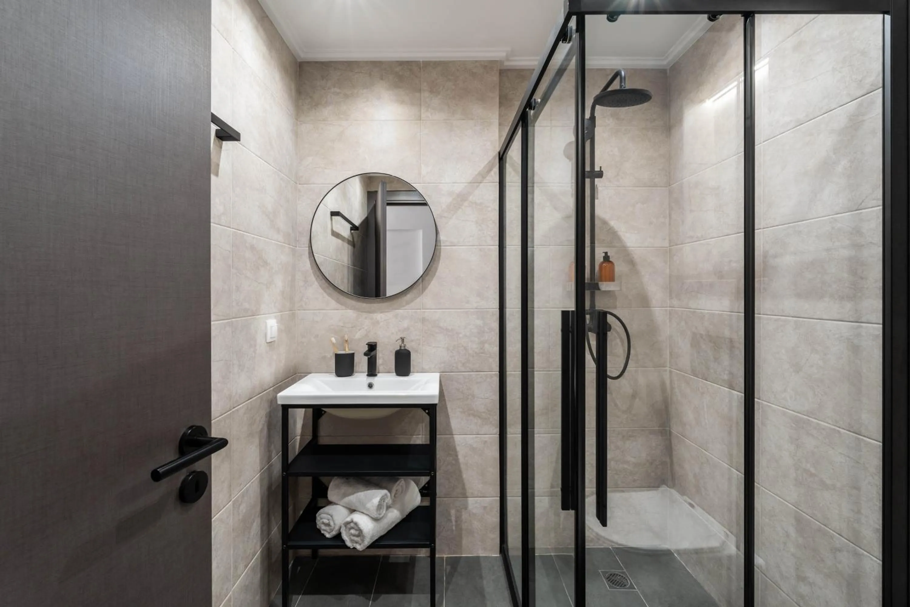 Shower in KOYO Athens