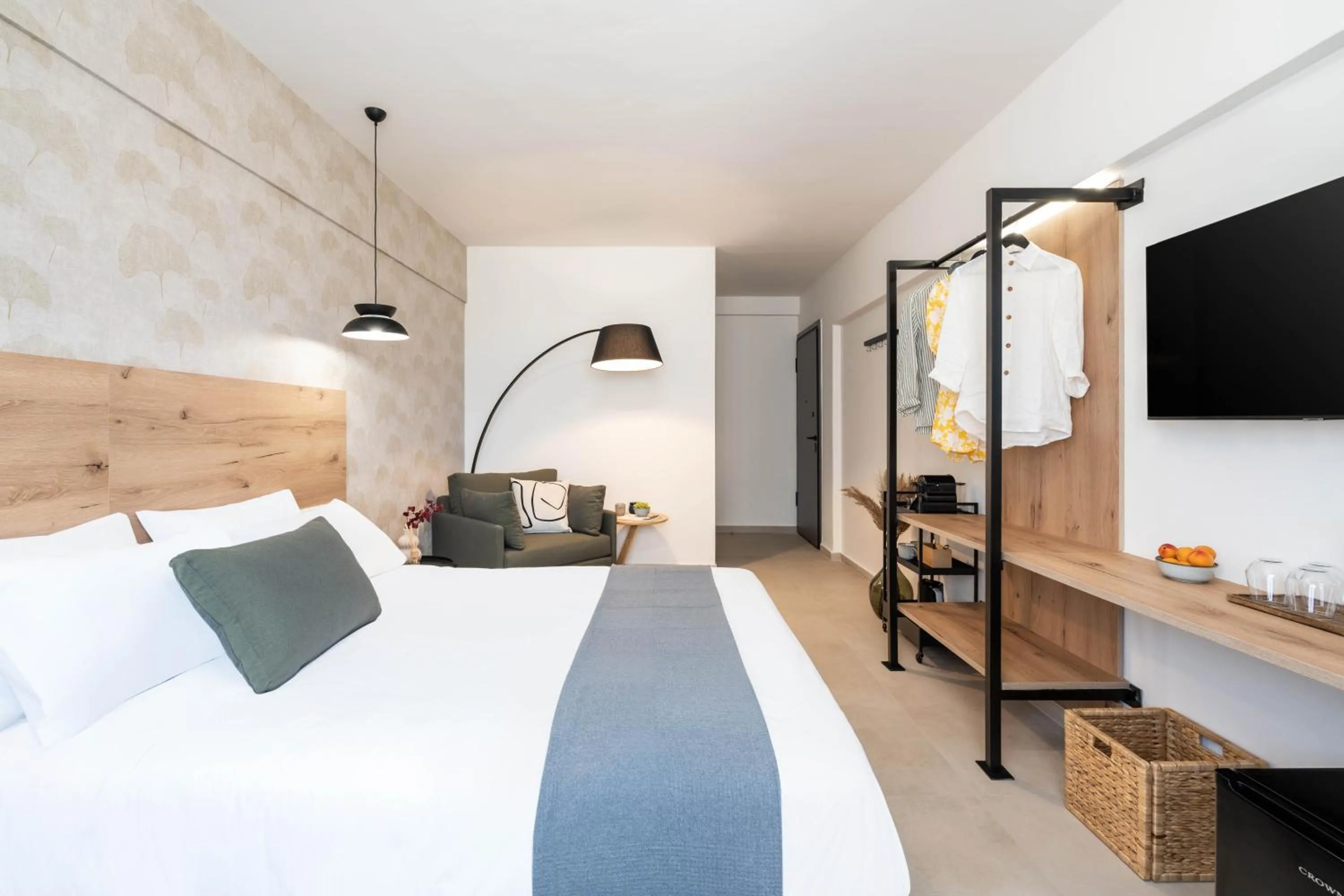 Photo of the whole room, Bed in KOYO Athens