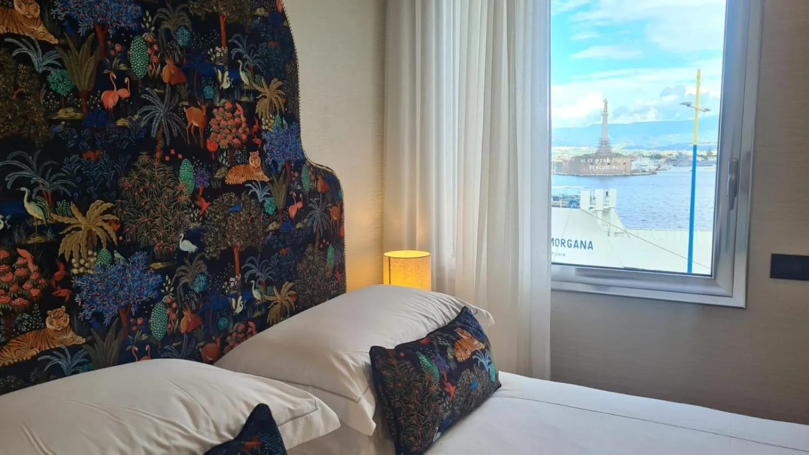 Photo of the whole room, Bed in Jolly Charme Suite