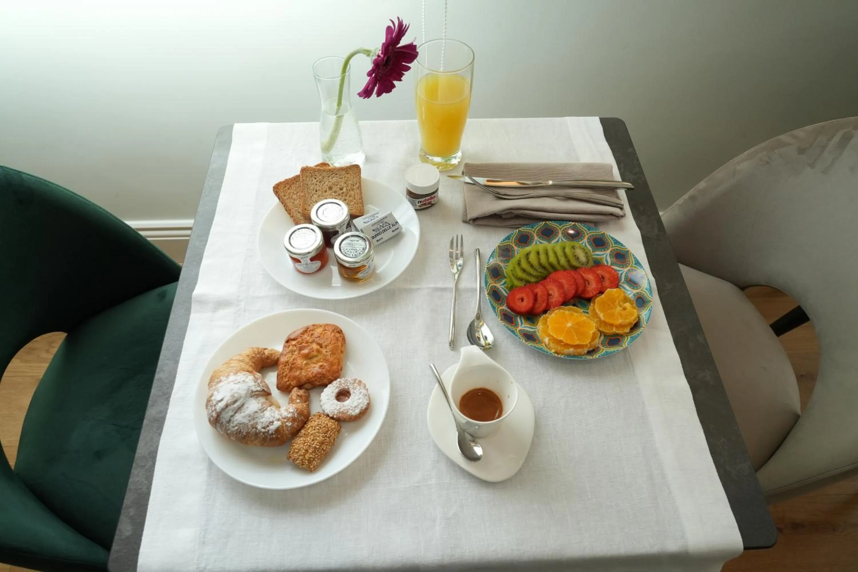 Breakfast in Jolly Charme Suite