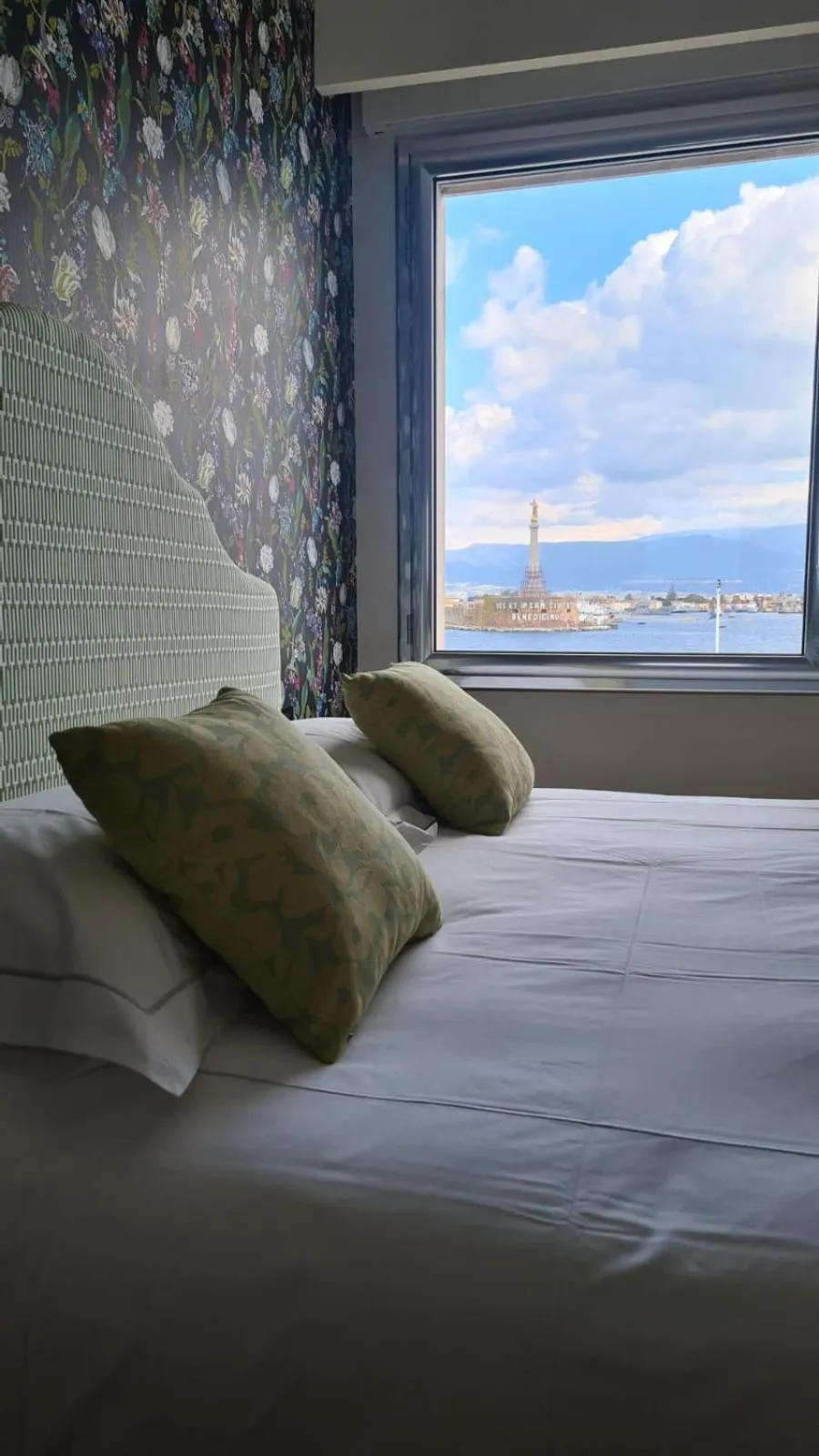 Bed in Jolly Charme Suite