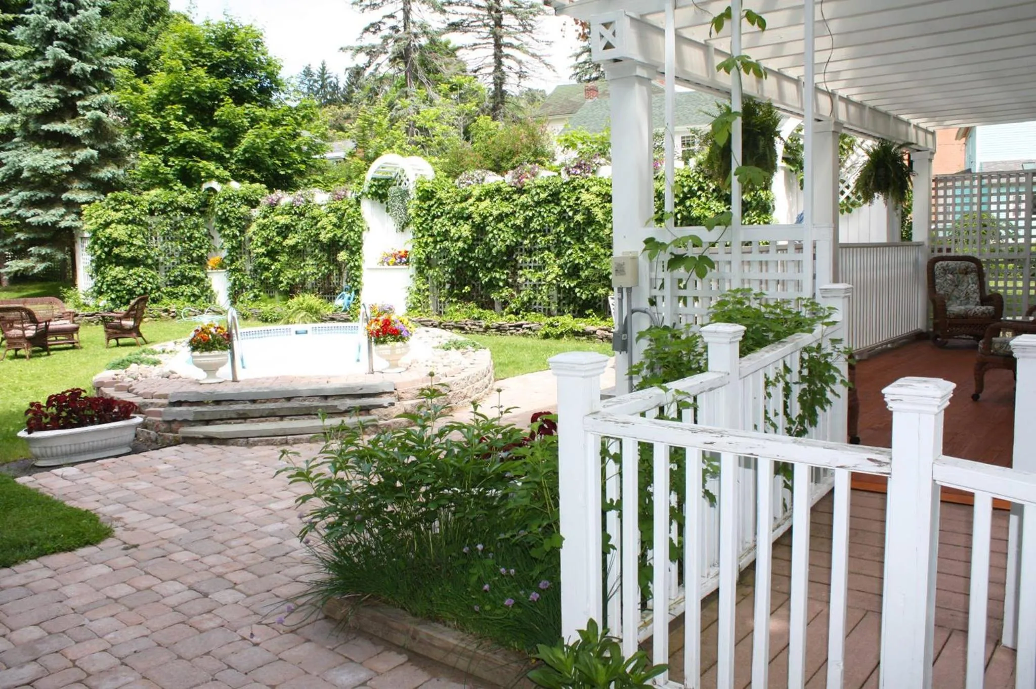  in The White House Inn