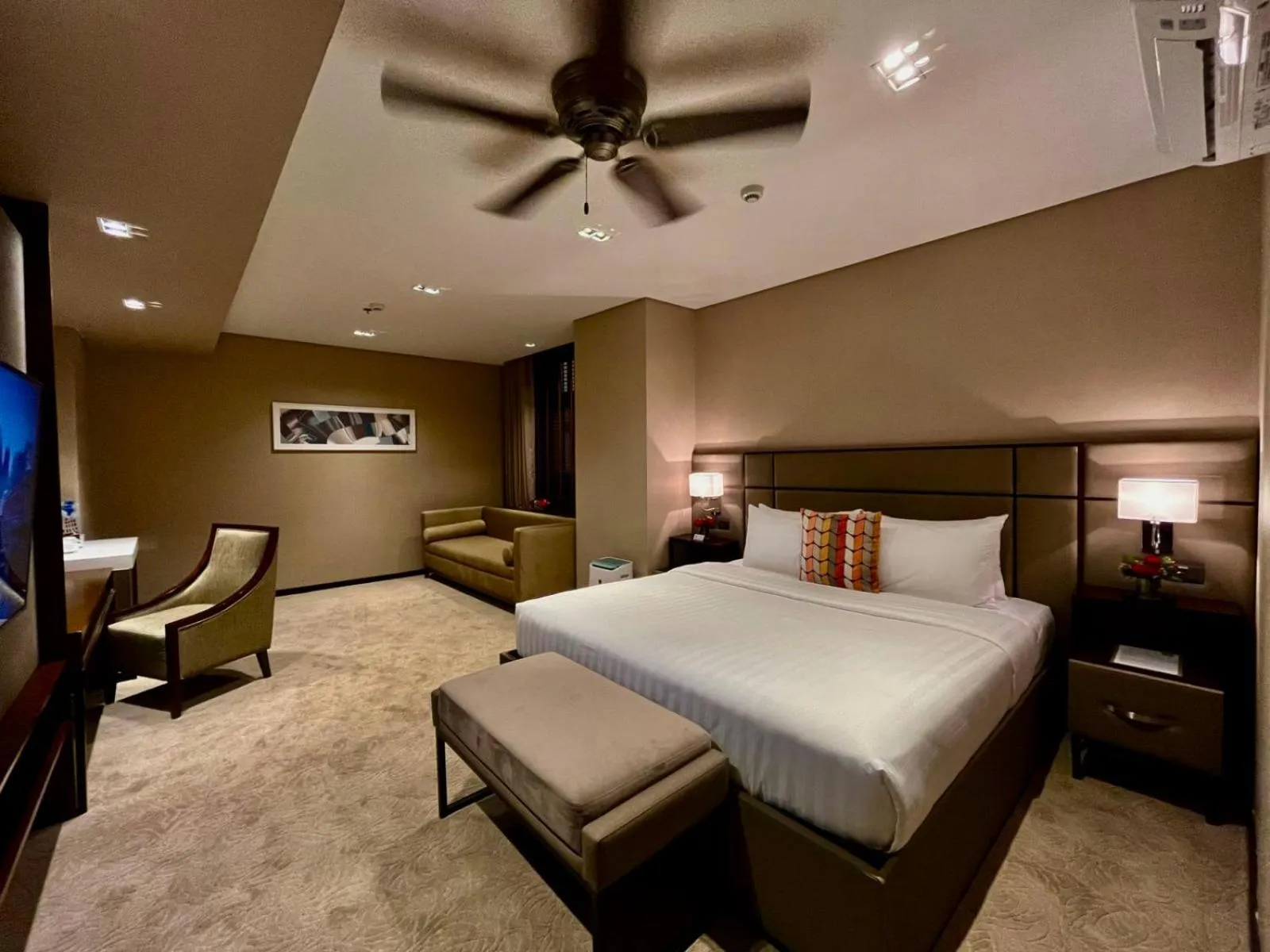 Bedroom, Bed in The Plaza Garden Hotel and Residences