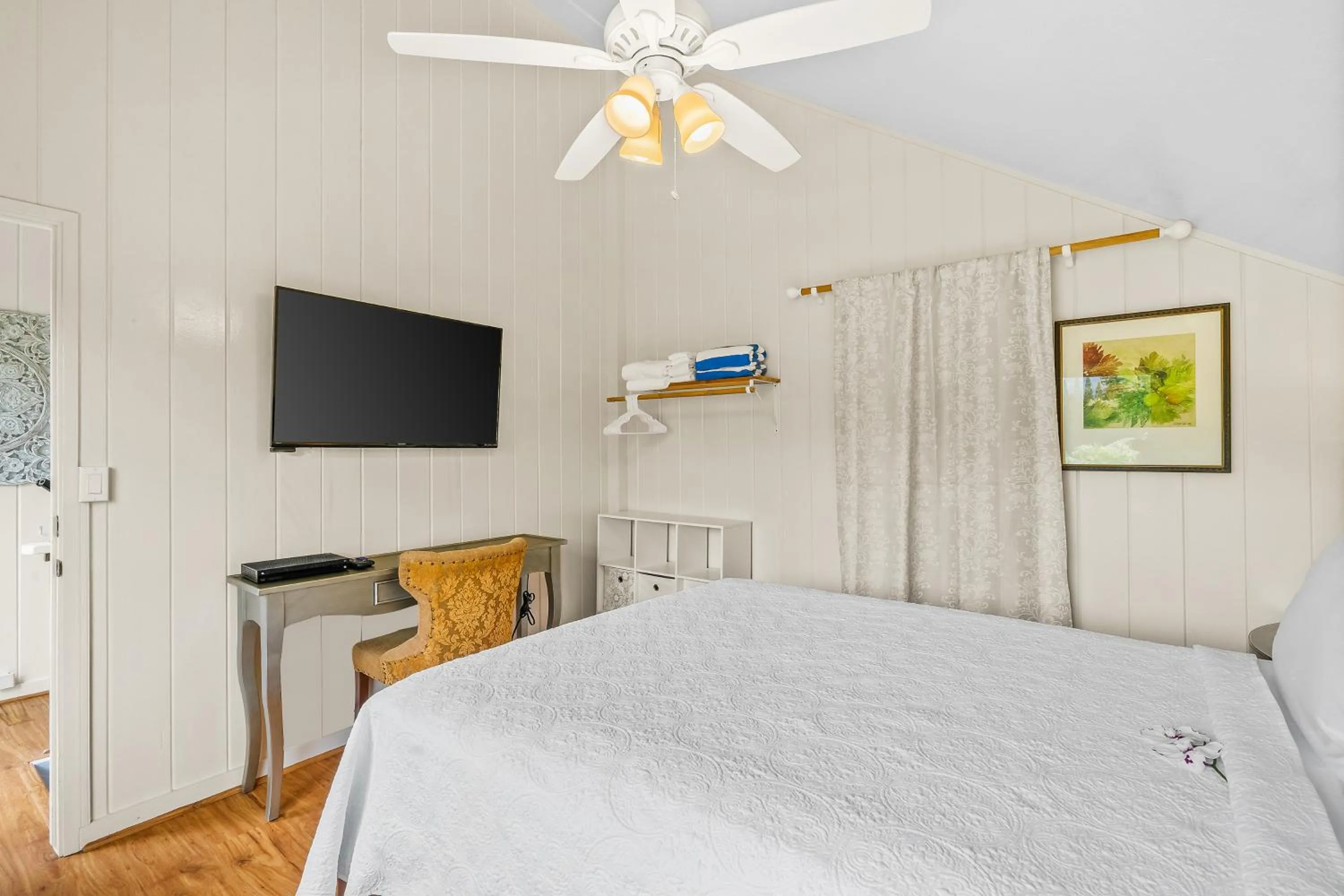 TV and multimedia, Bed in Emmalani 3BR Princeville Villa with Private Pool