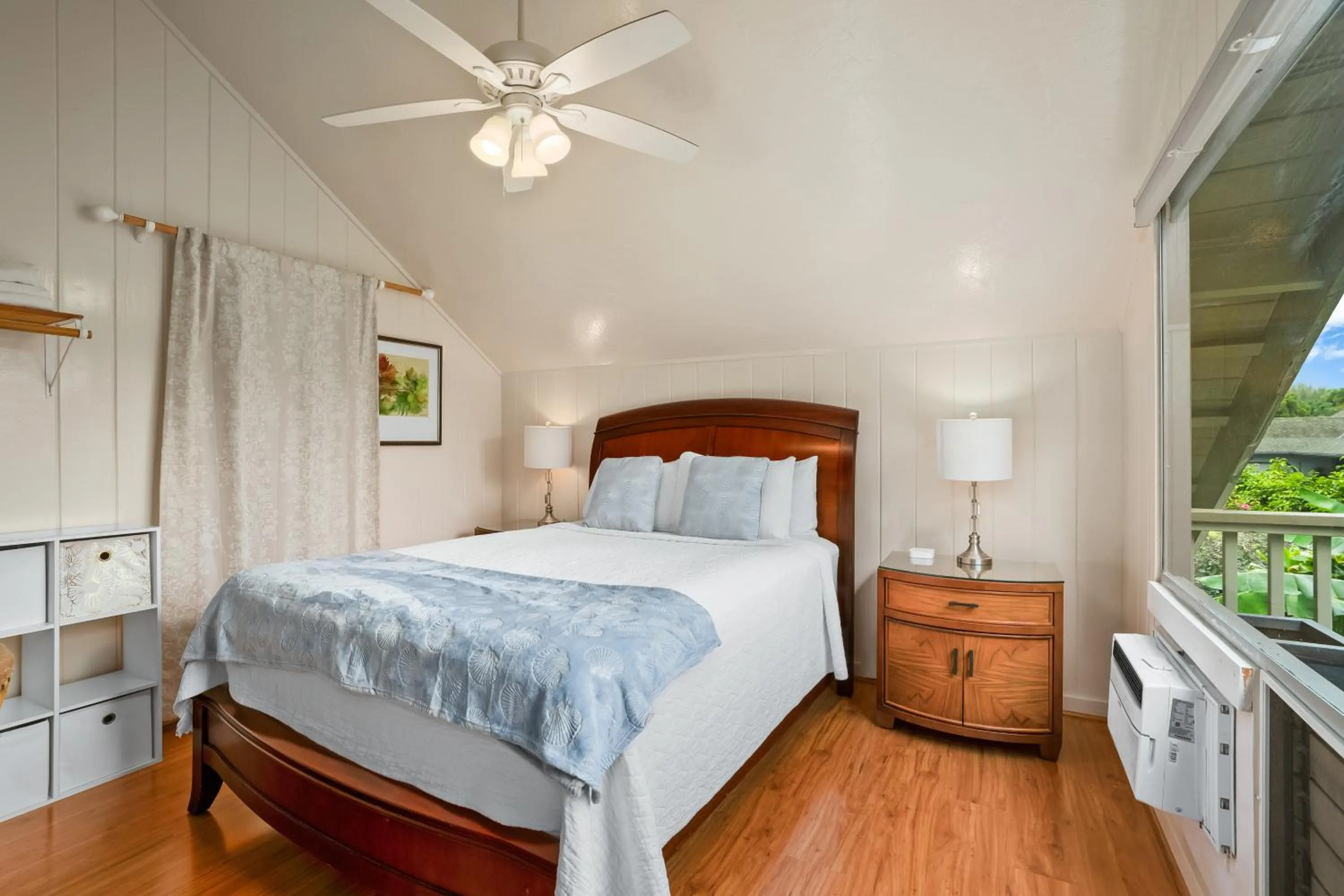 Bed in Emmalani 3BR Princeville Villa with Private Pool