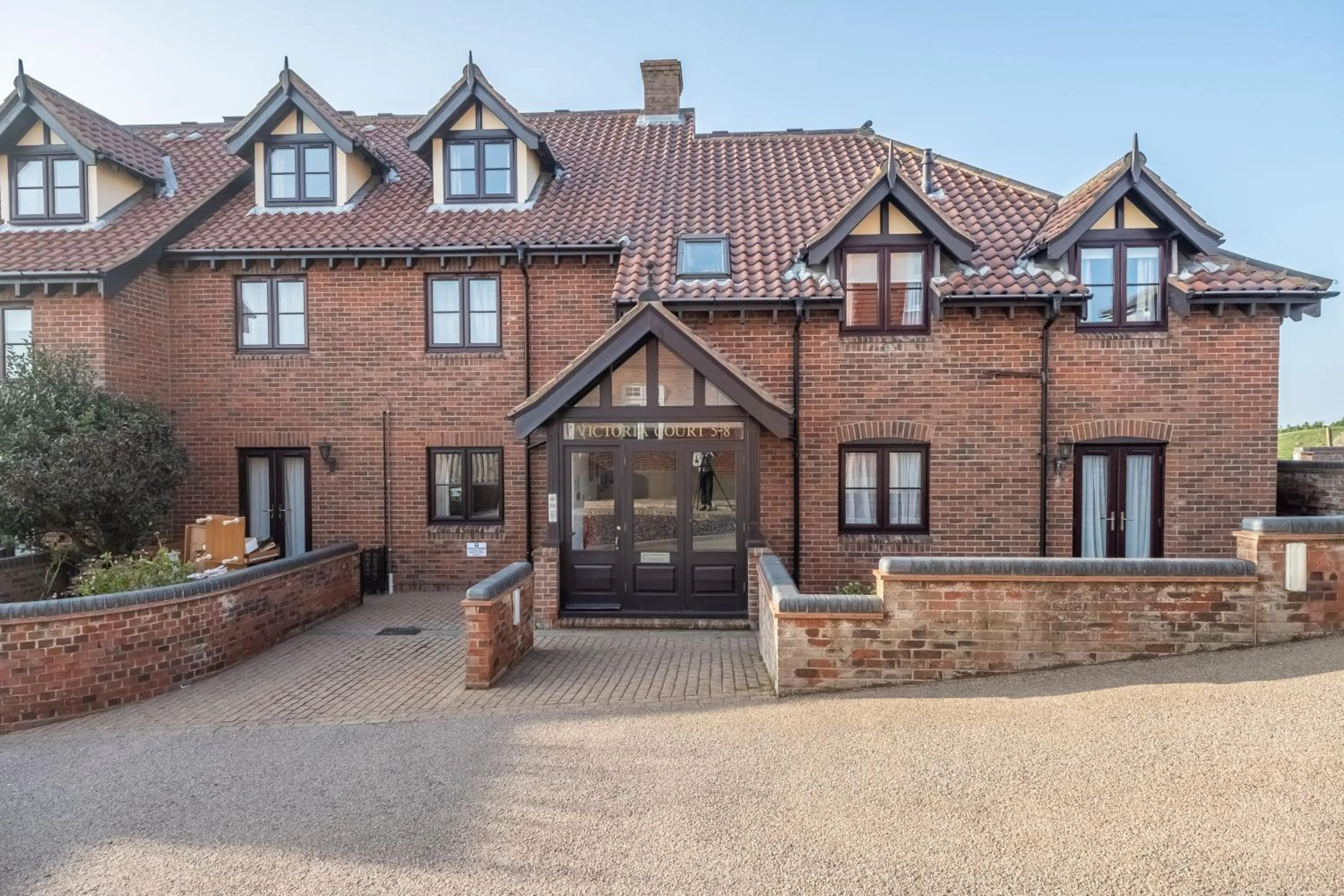 Apartment Eight by the Sea