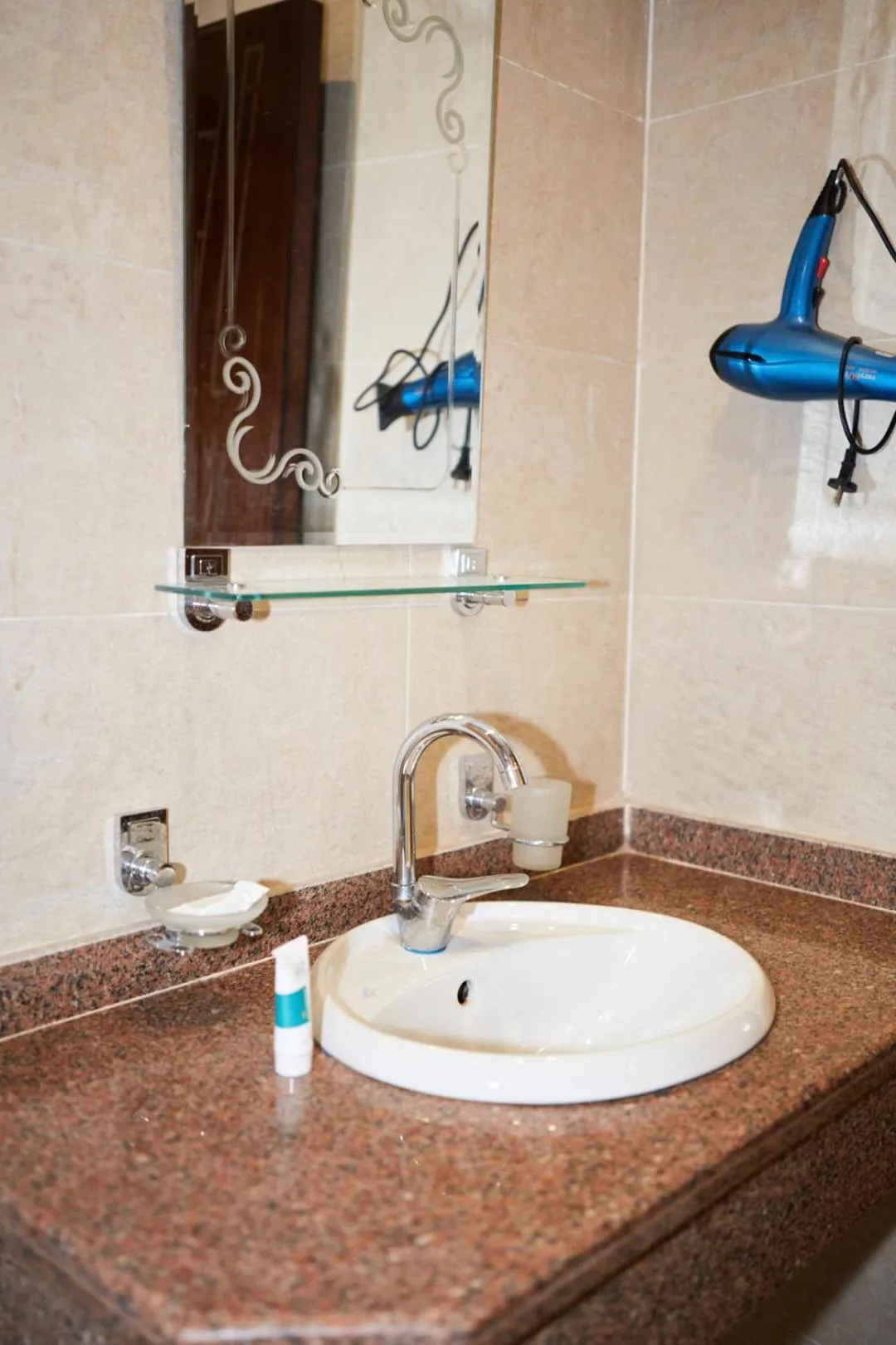 Bathroom in Grand Pyramid View Hotel