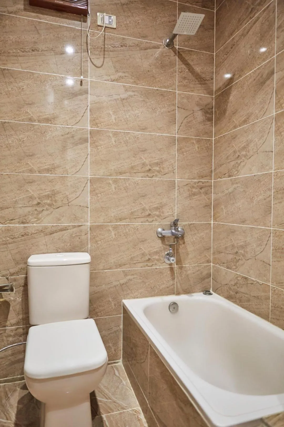 Shower in Grand Pyramid View Hotel