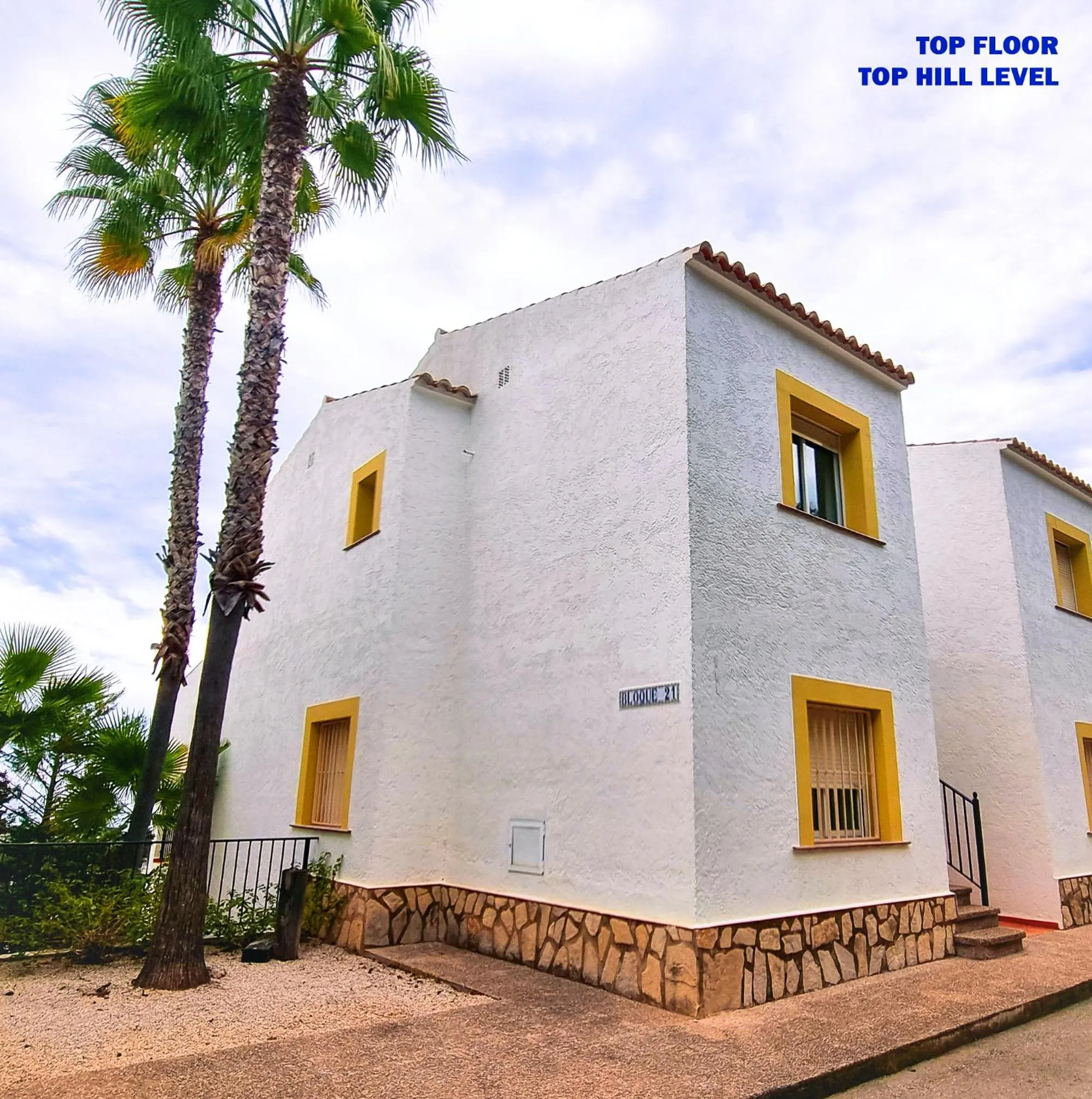 Property building in THE VIEW: sea, mountain, terrace, swimming pool