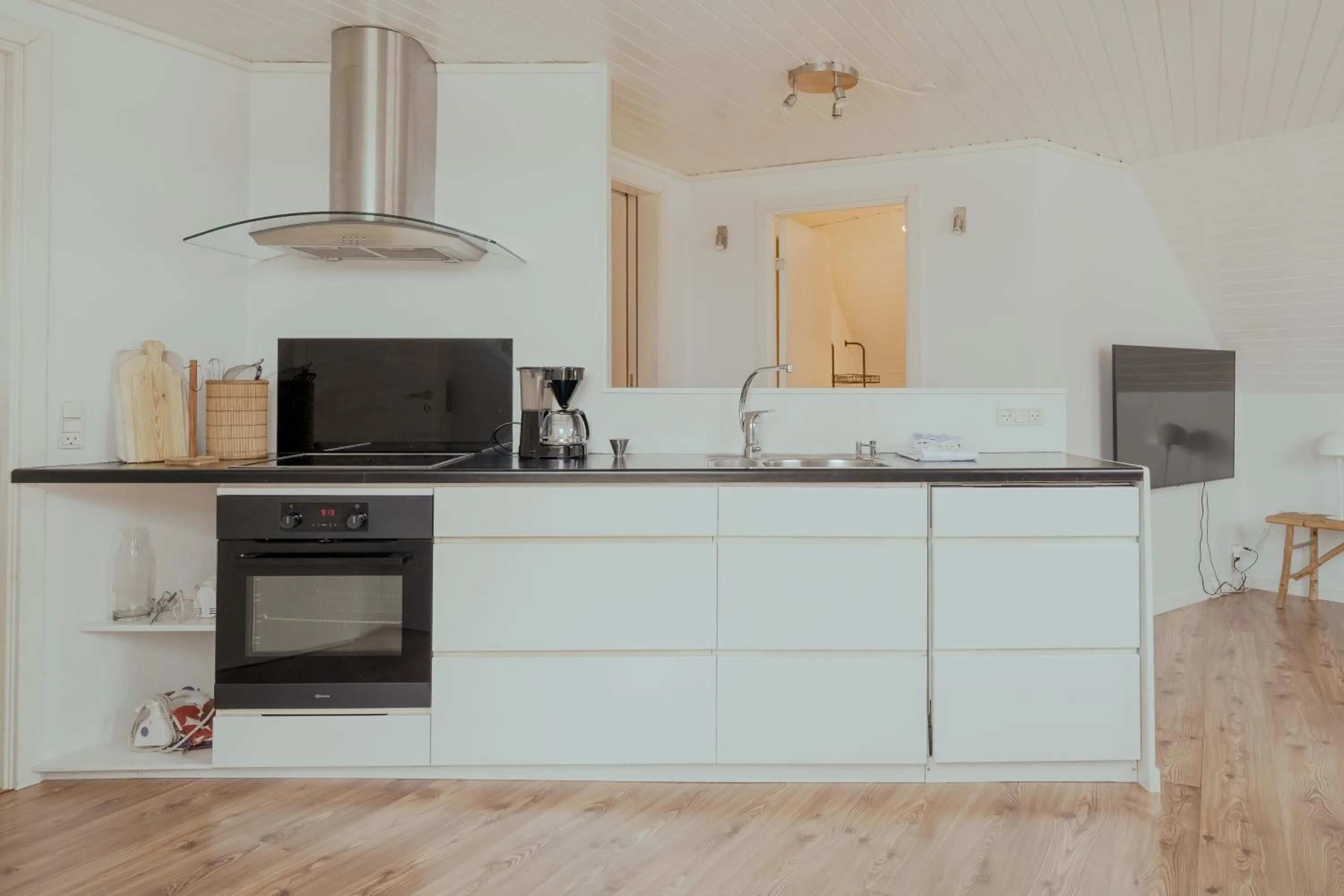 Kitchen or kitchenette in Harbour View / 2BR / City Centre