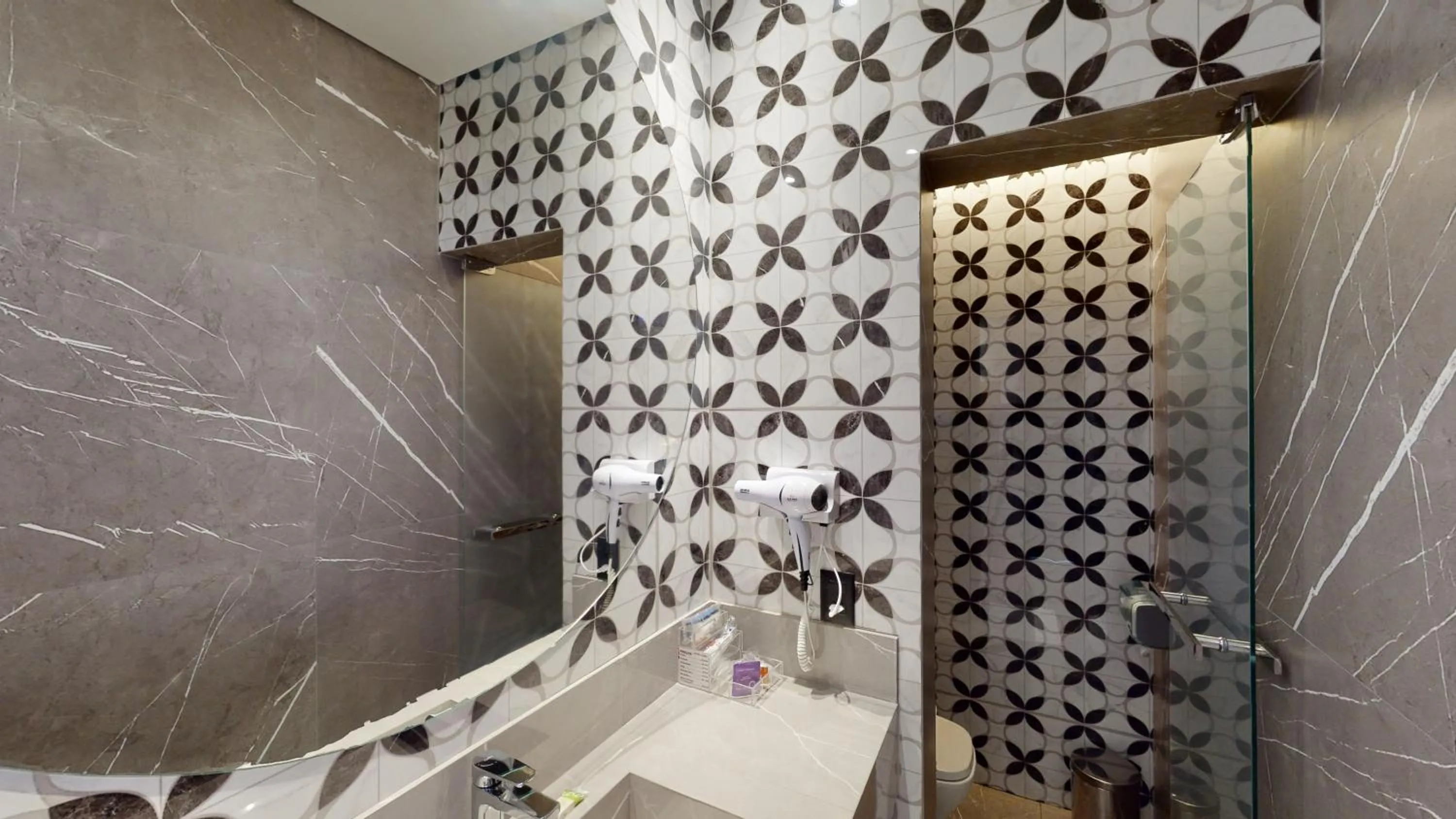 Bathroom in Motel DUBAI BH