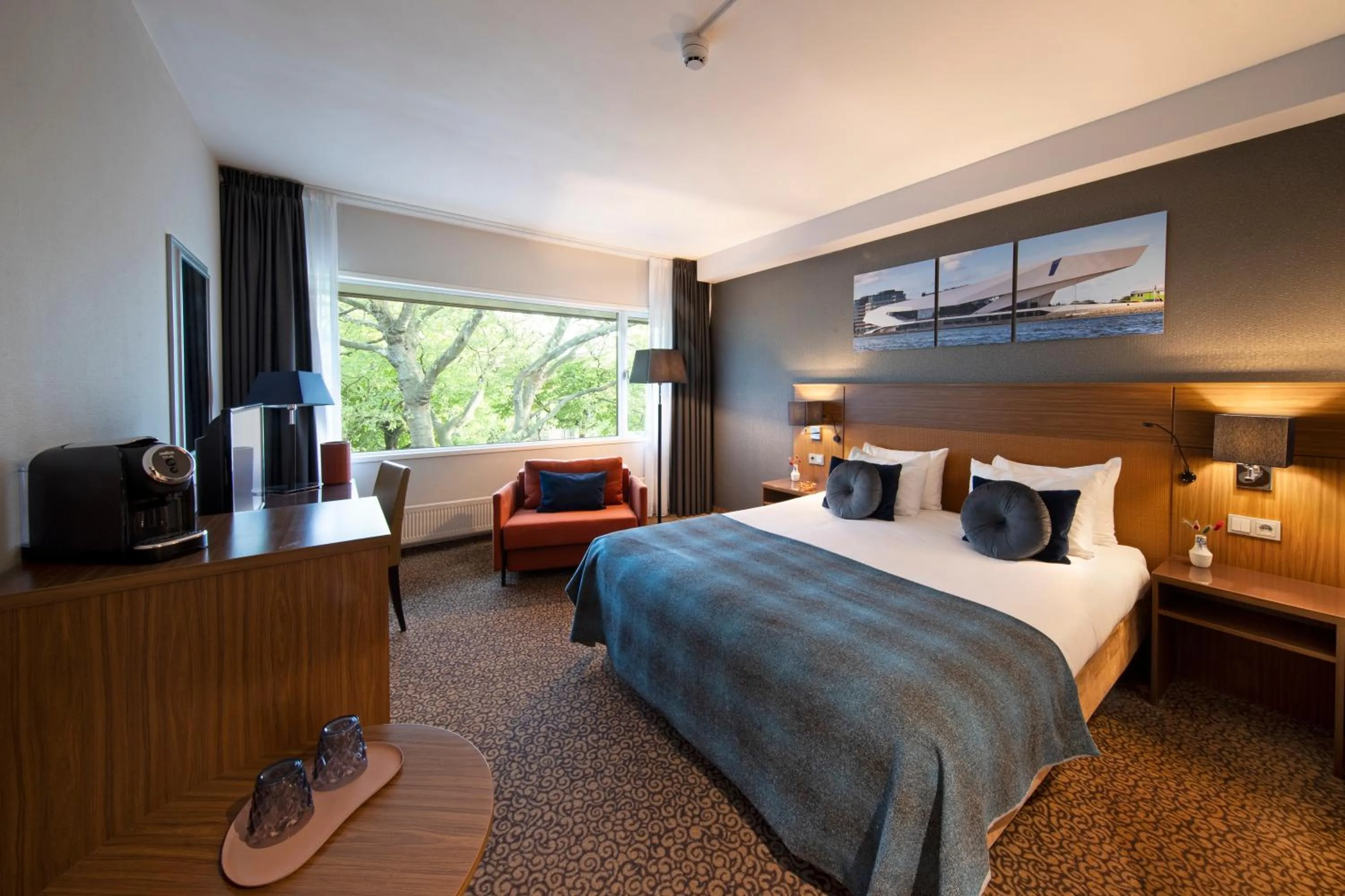 Bedroom, Bed in Bilderberg Garden Hotel