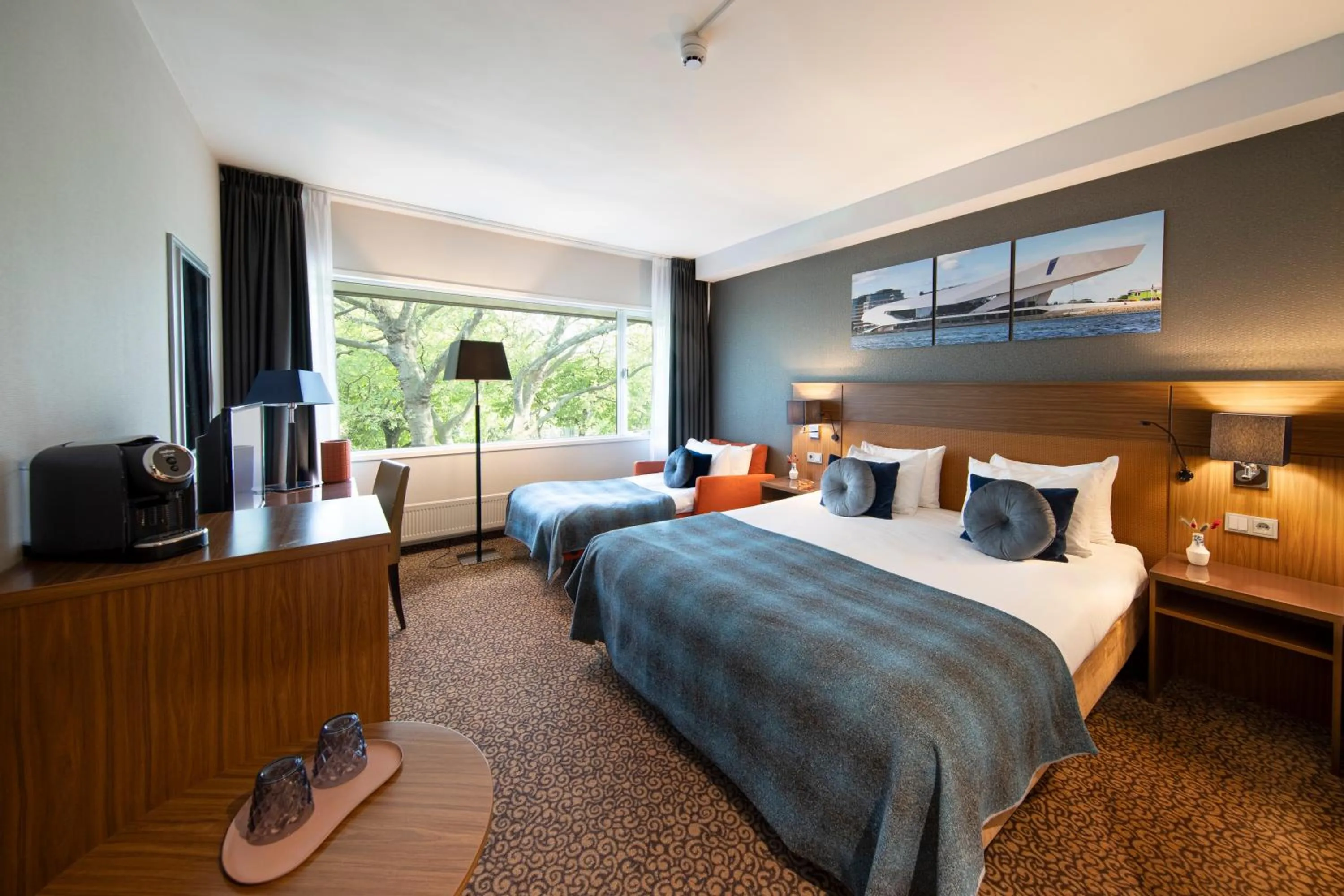 Bedroom, Bed in Bilderberg Garden Hotel