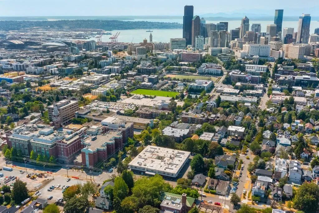 The Sweetest Hill - 81 Walkscore!