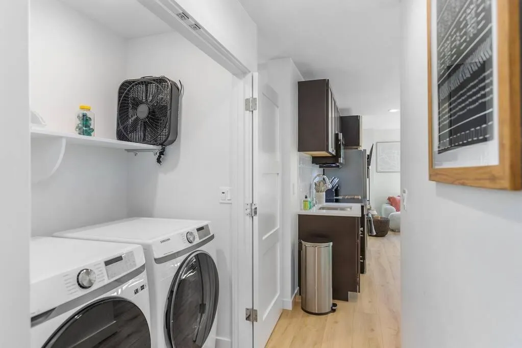 The Sweetest Hill - 81 Walkscore!