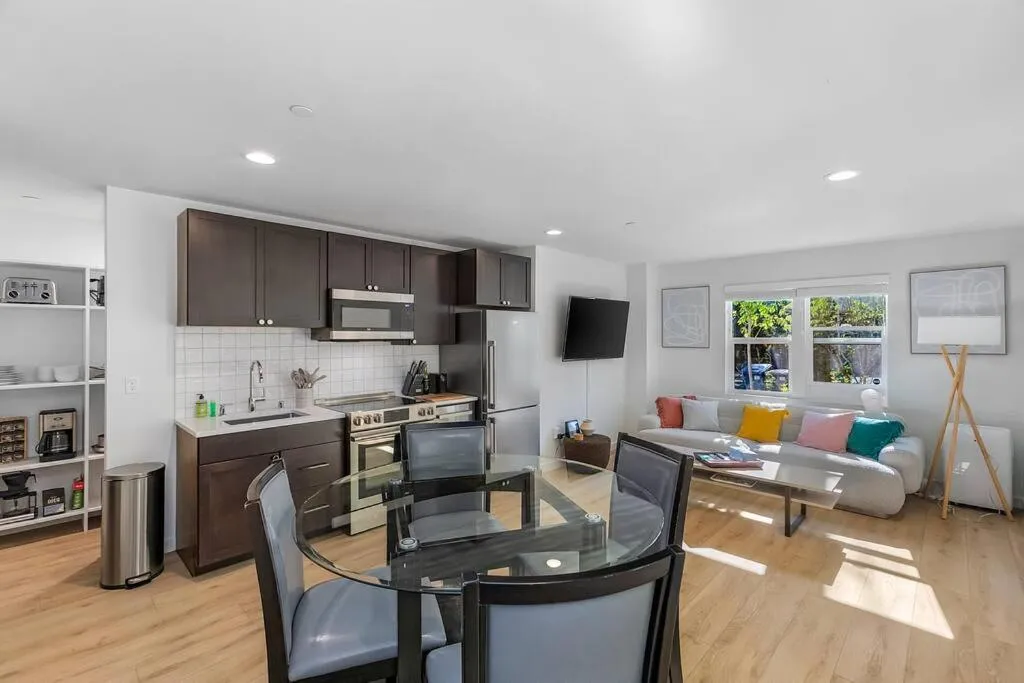 The Sweetest Hill - 81 Walkscore!