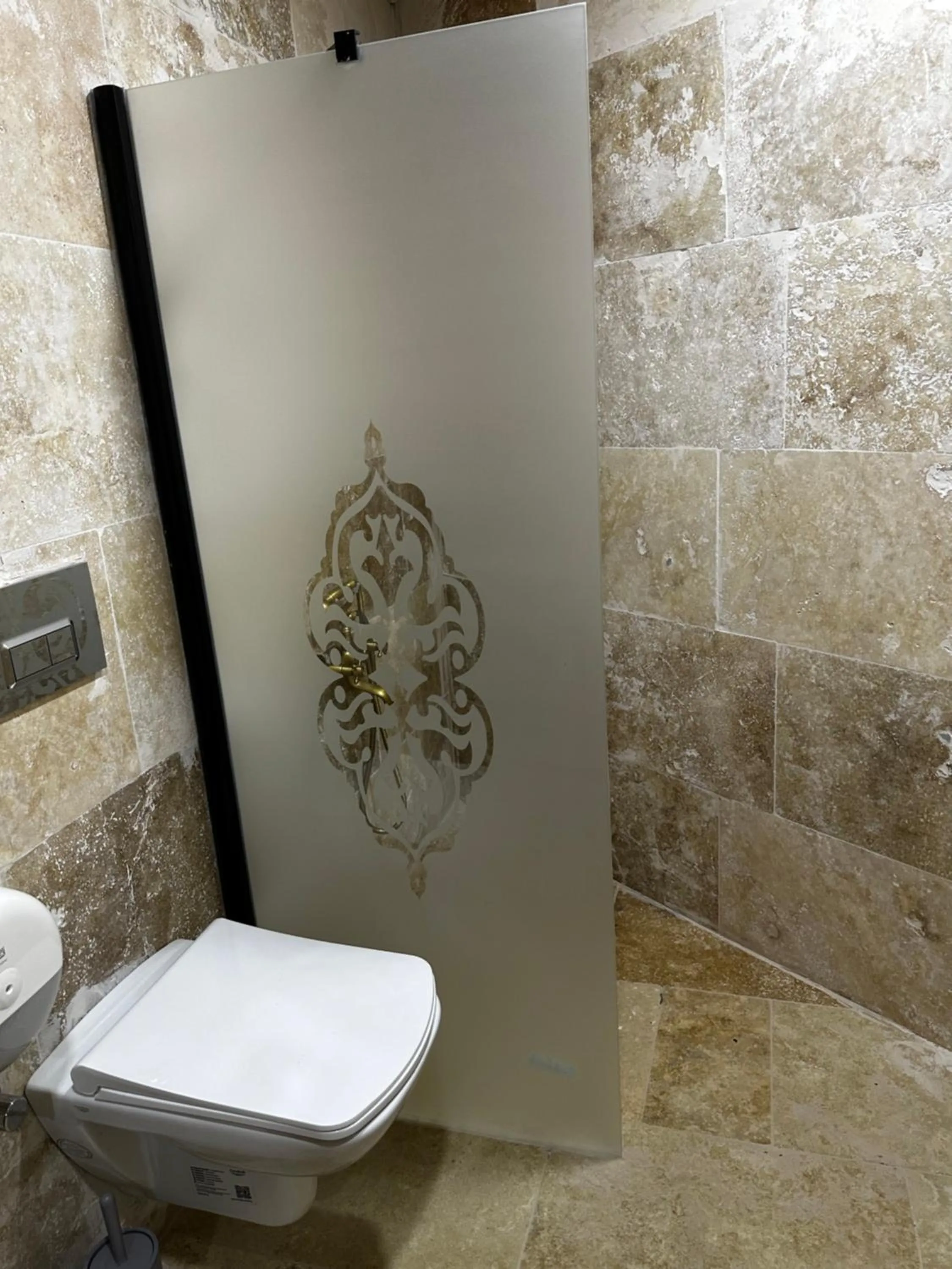 Shower in Kale House Nar