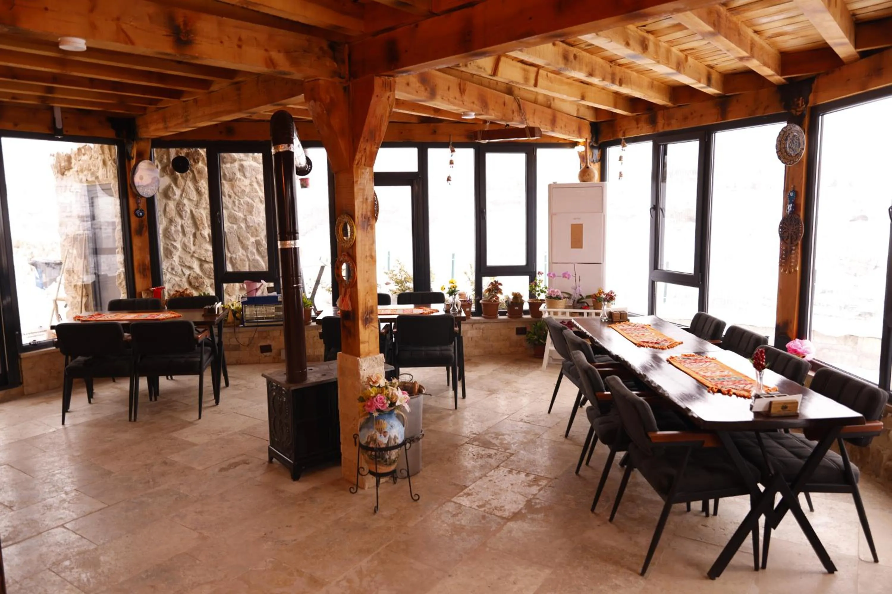 Restaurant/places to eat in Kale House Nar