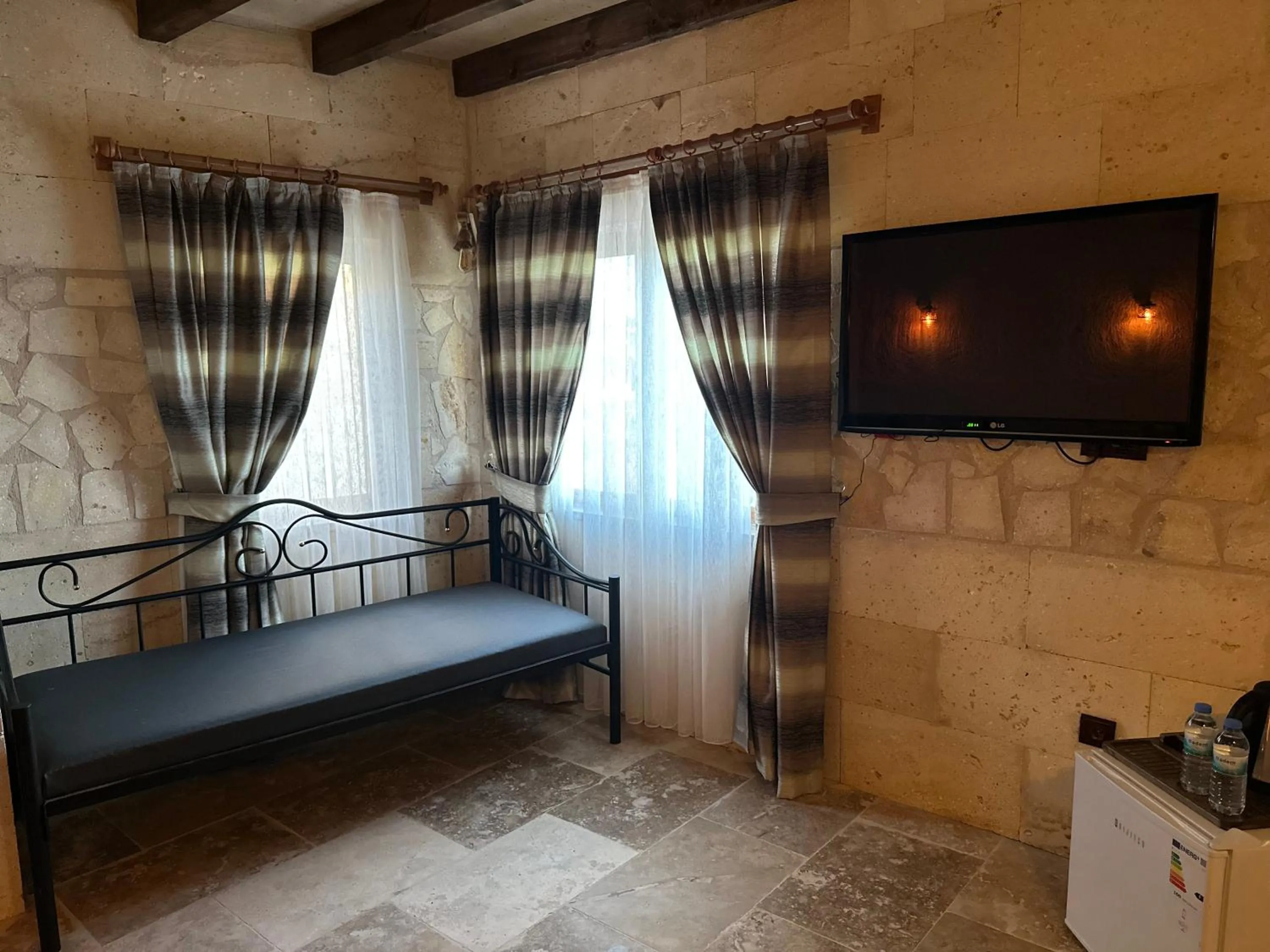 TV and multimedia, Bed in Kale House Nar