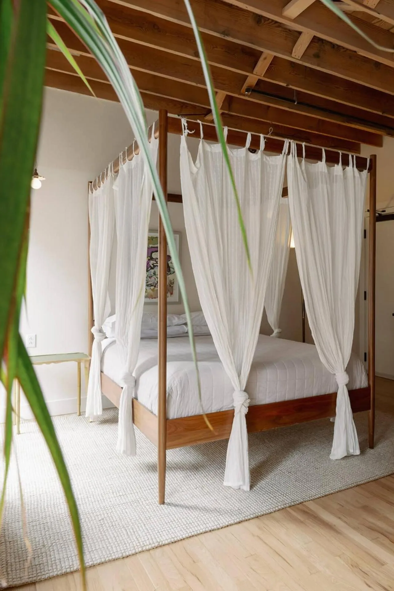 Bed in Hotel No-Vacancy