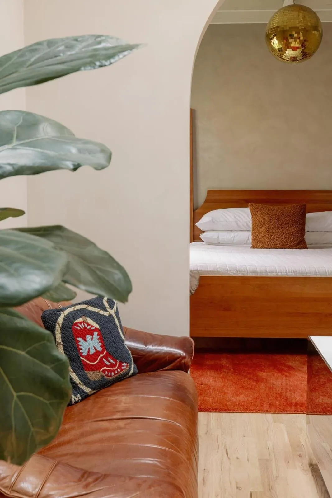 Bed in Hotel No-Vacancy