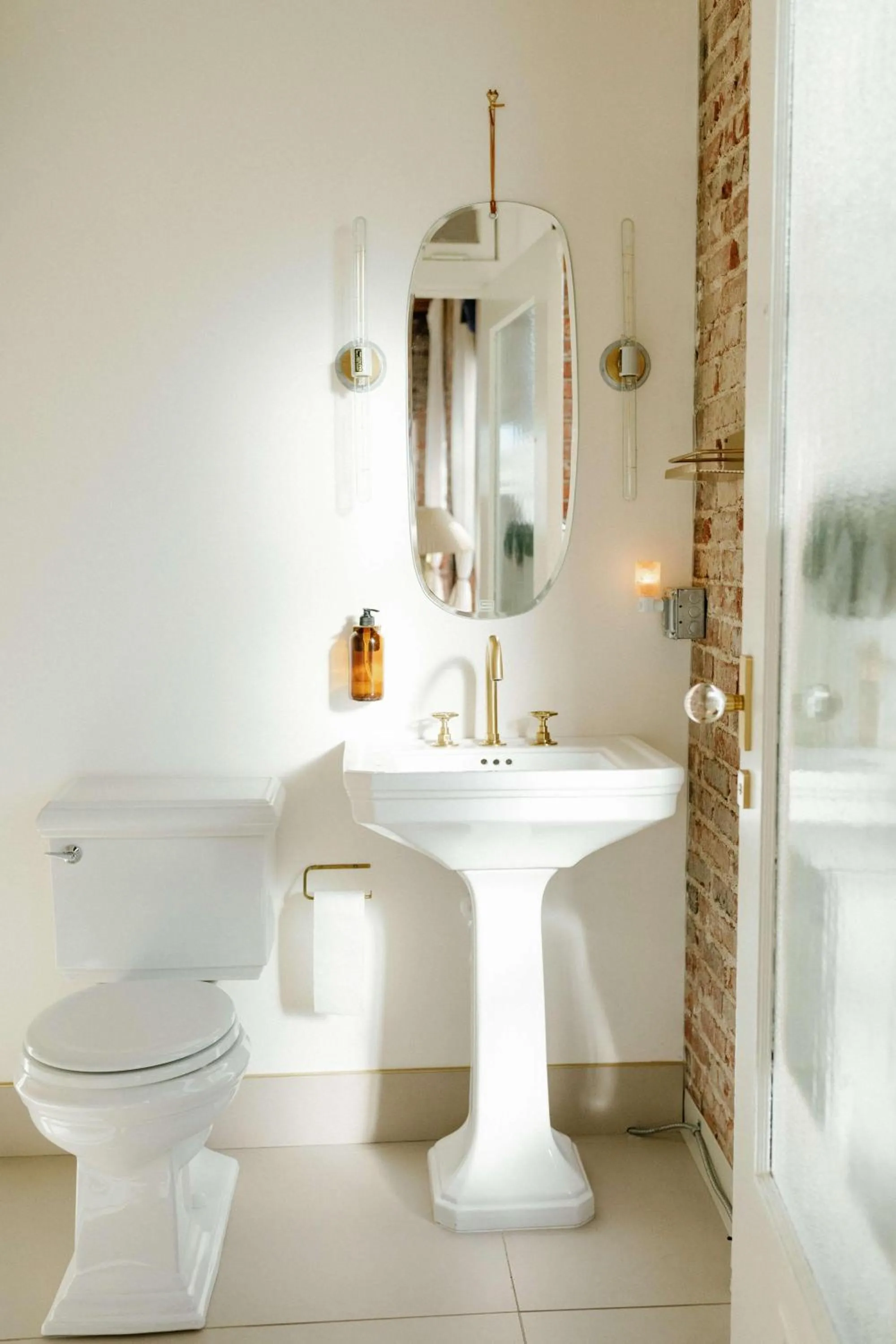 Bathroom in Hotel No-Vacancy