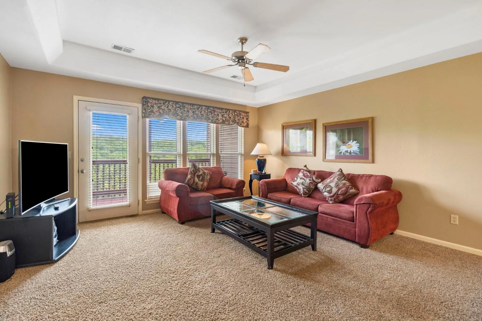 TV and multimedia in StoneBridge Village Resort