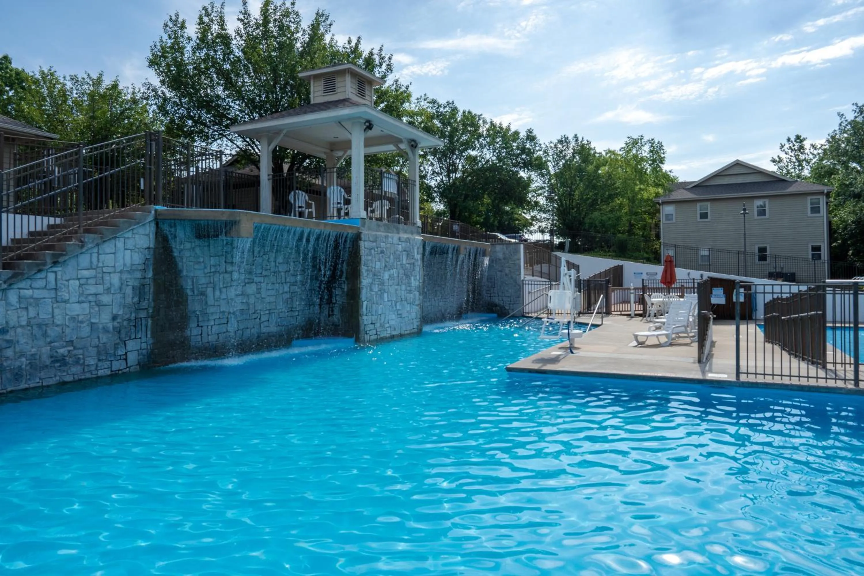Swimming pool in StoneBridge Village Resort