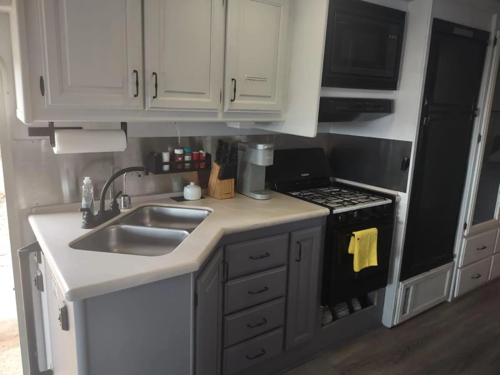 Kitchen or kitchenette in Capitan Boutique Resort