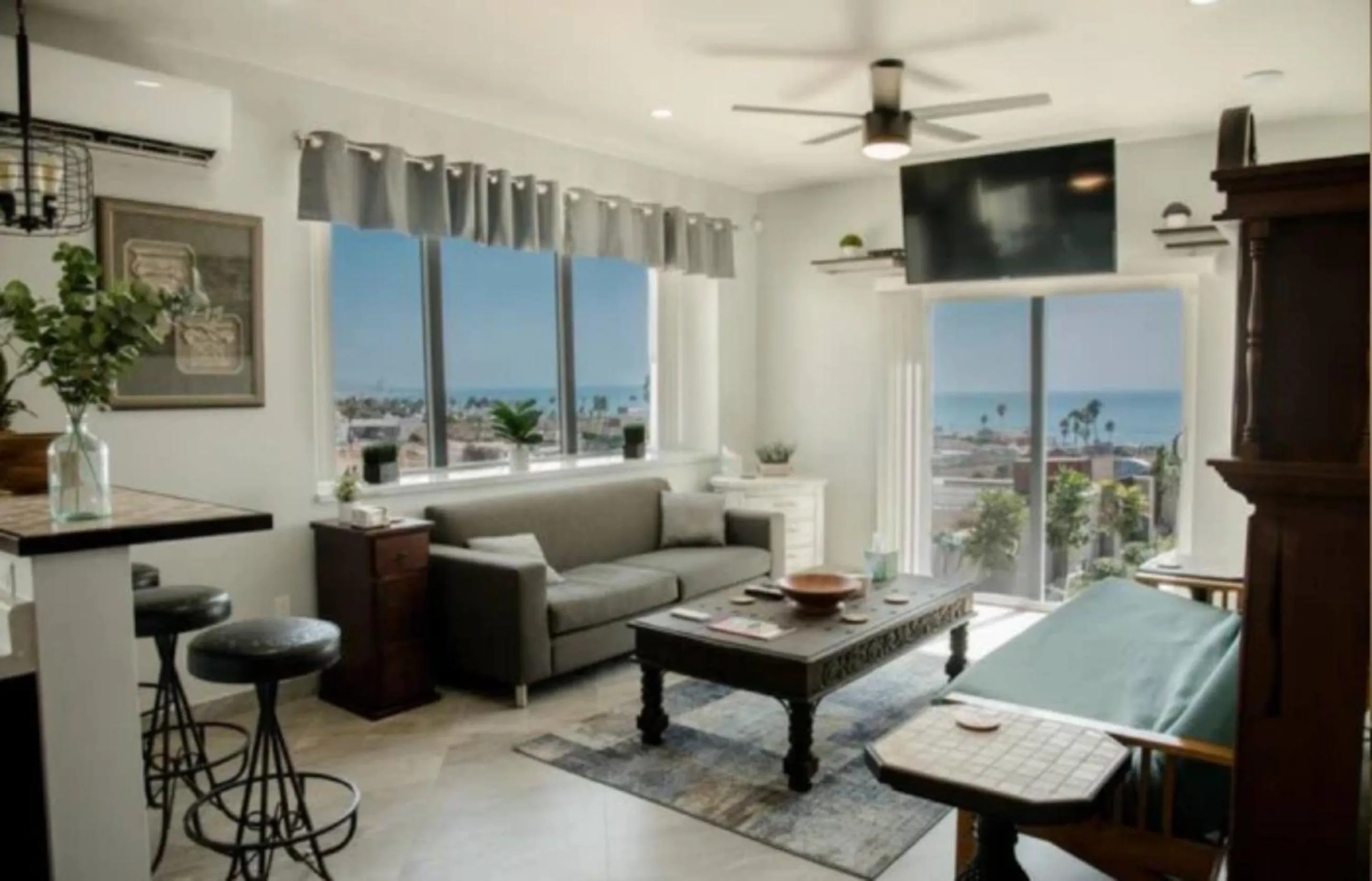 Seating area in Capitan Boutique Resort