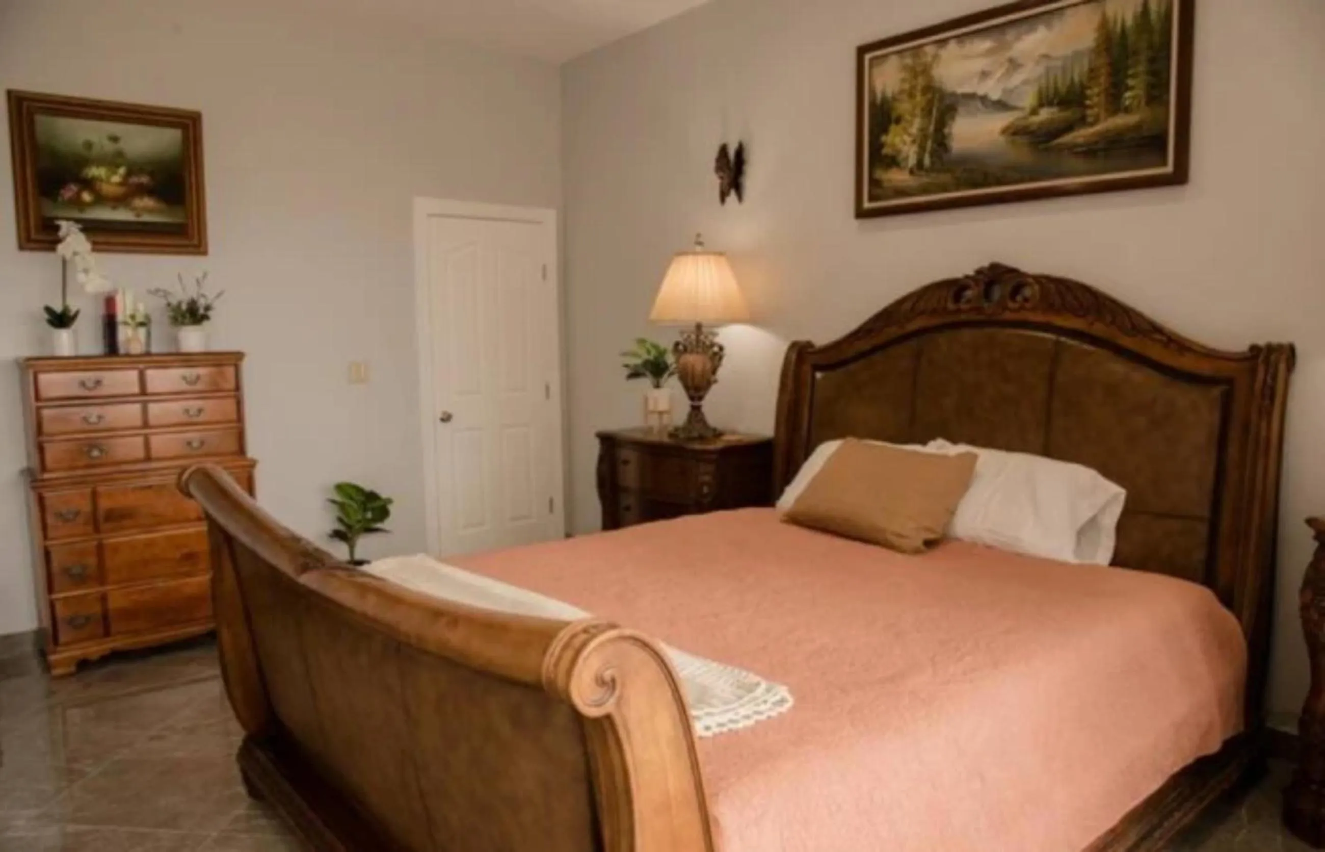 Bed in Capitan Boutique Resort