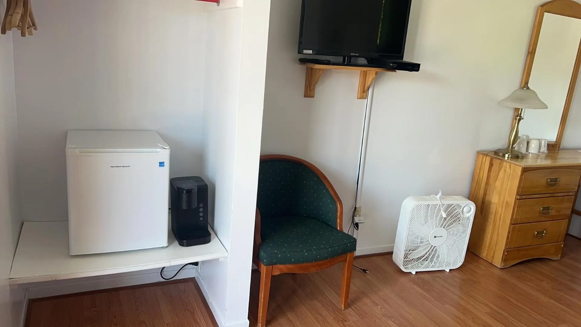 TV and multimedia in Hotel - Motel Georges