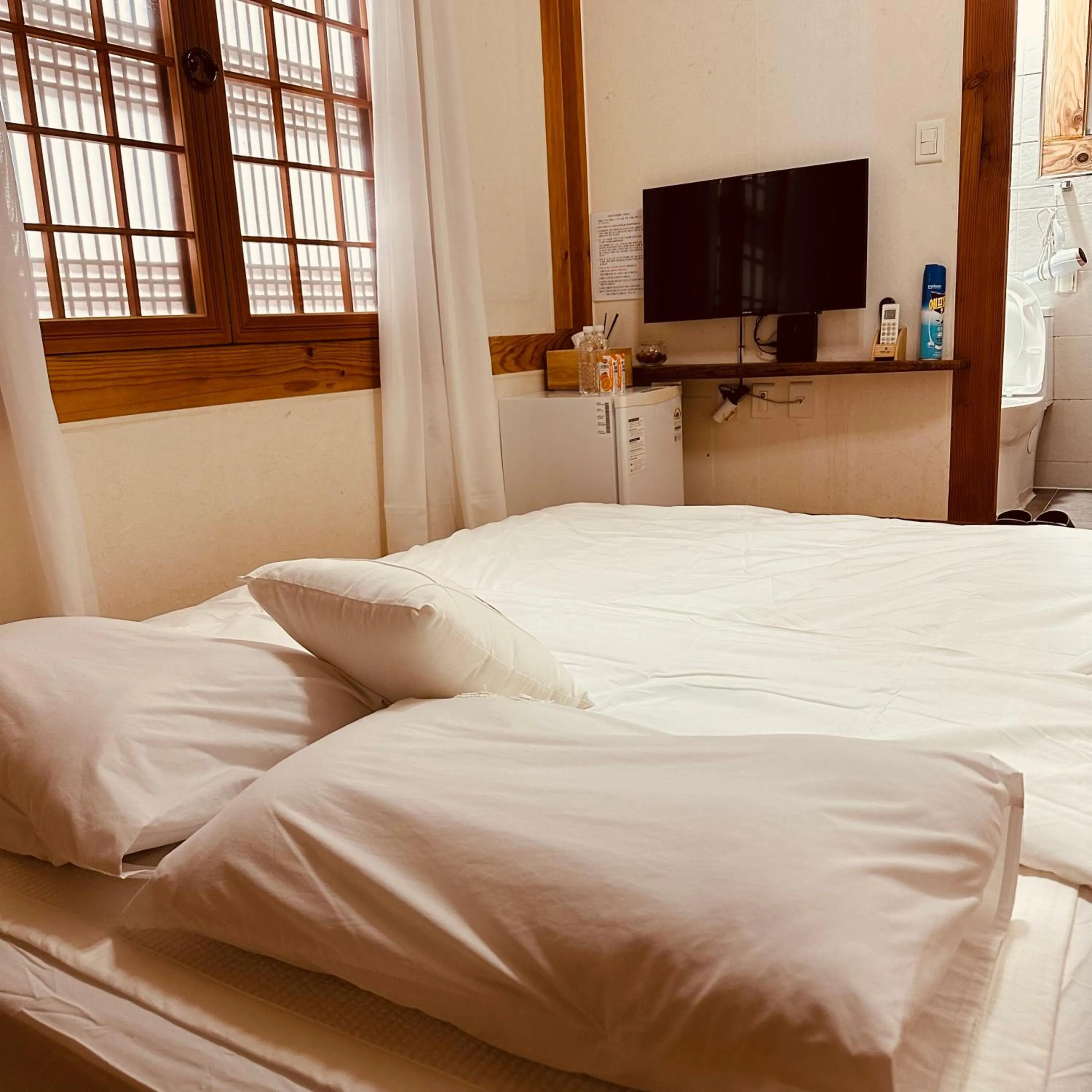 Bed in Jeonju Hanok village Deoksugung