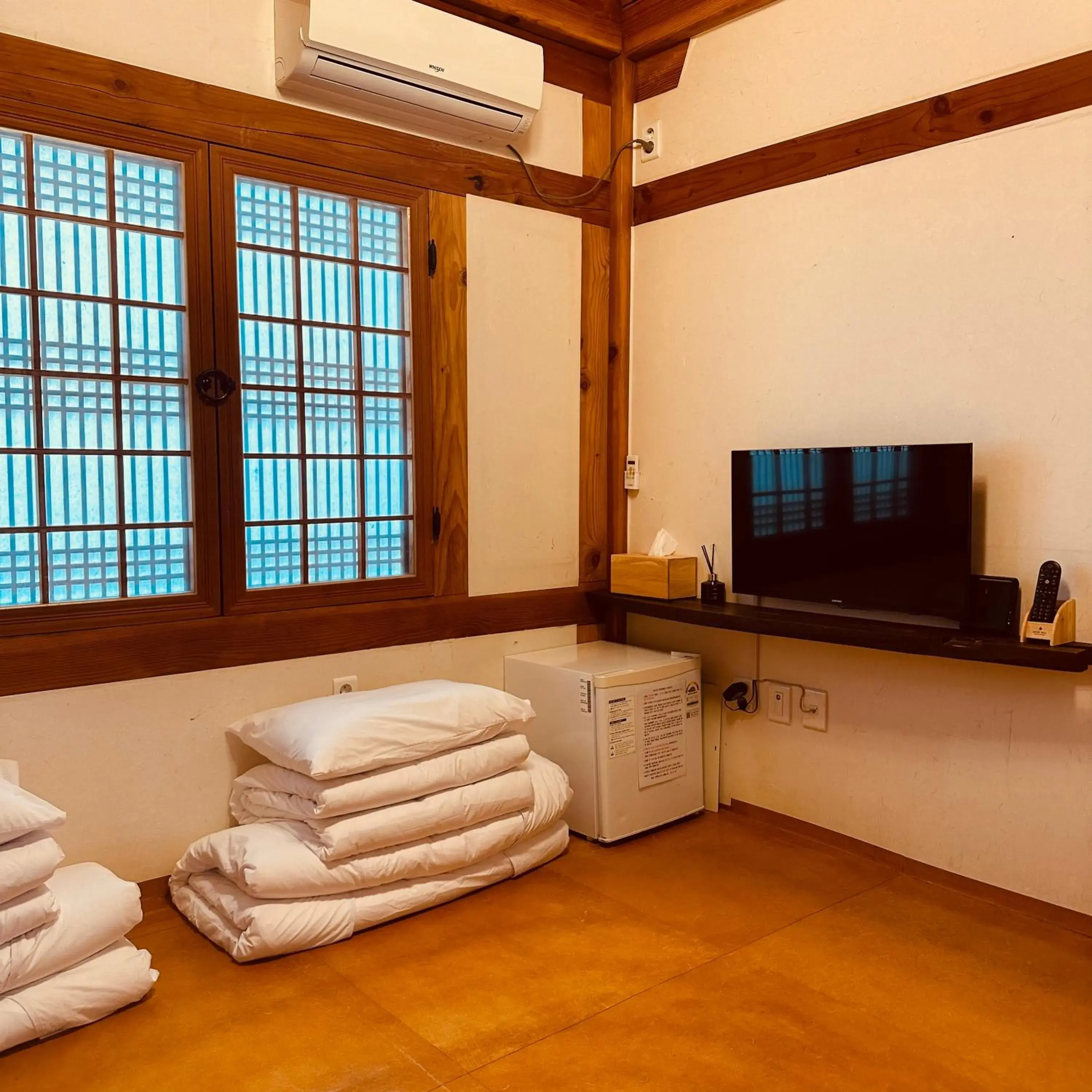 Photo of the whole room in Jeonju Hanok village Deoksugung Photo of the whole room in Jeonju Hanok village Deoksugung