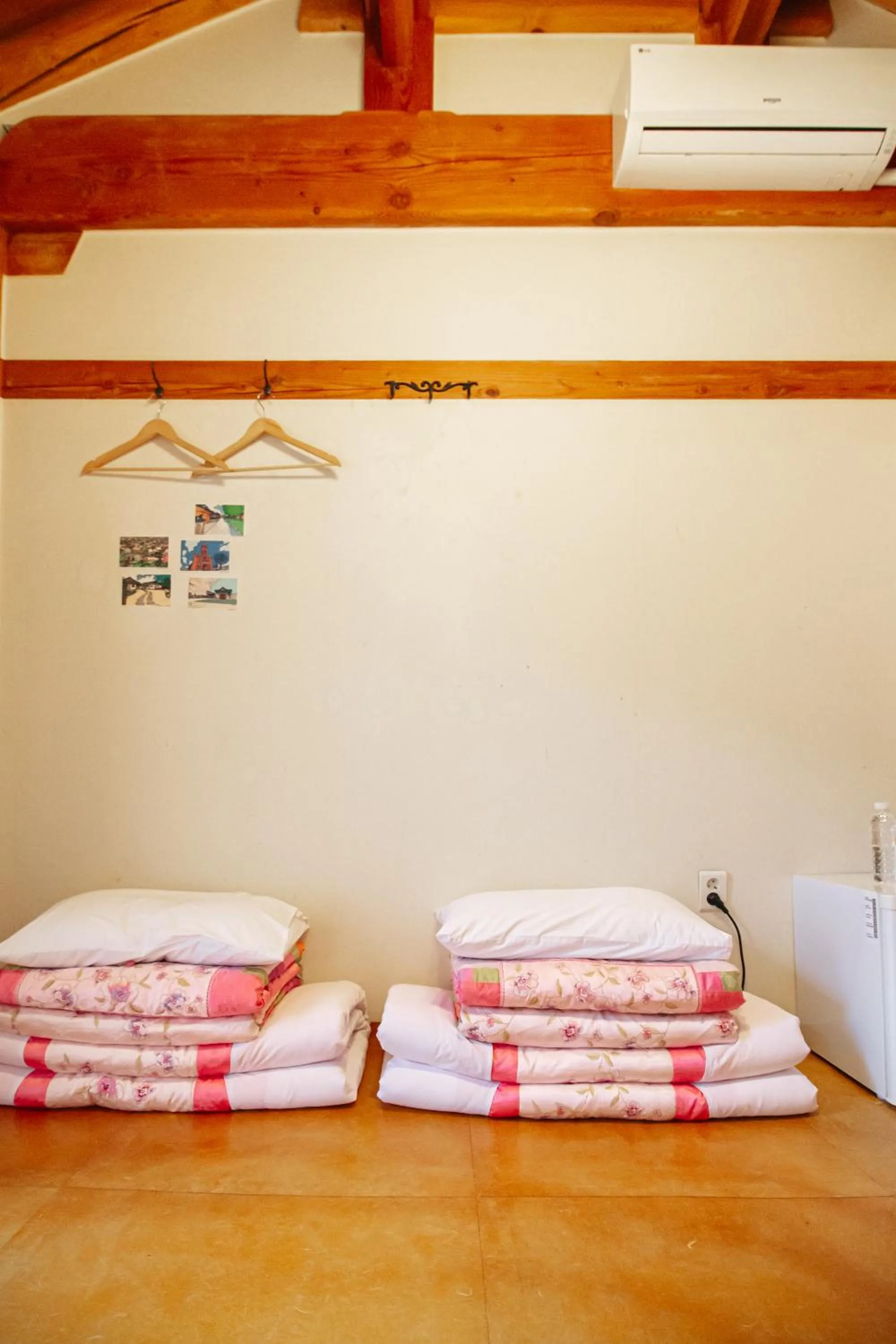 Bed in Jeonju Hanok village Deoksugung