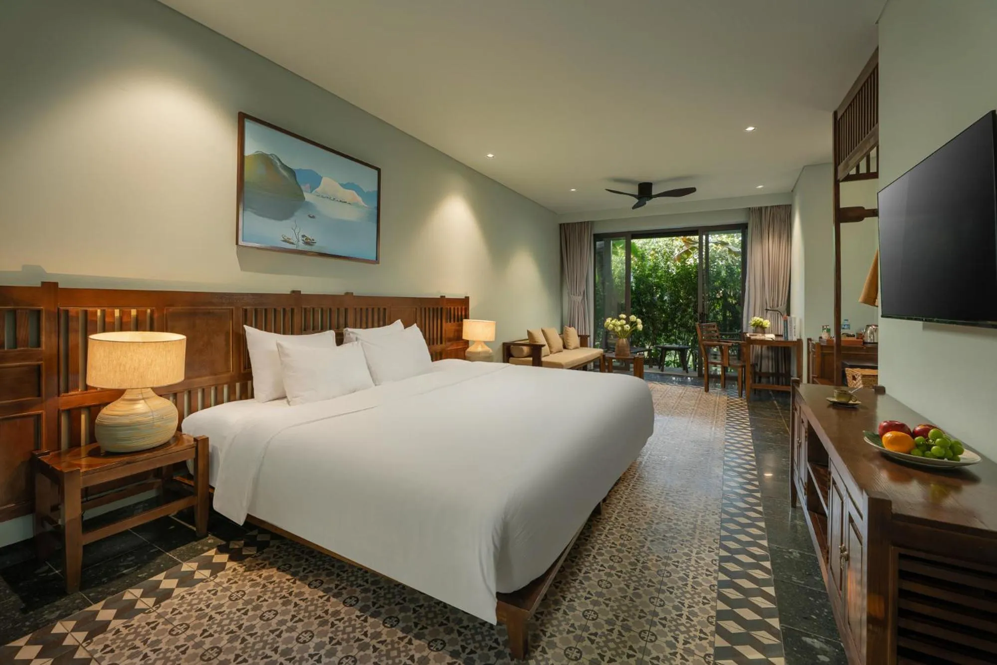 Communal lounge/ TV room, Bed in Coco Island Resort Ninh Binh
