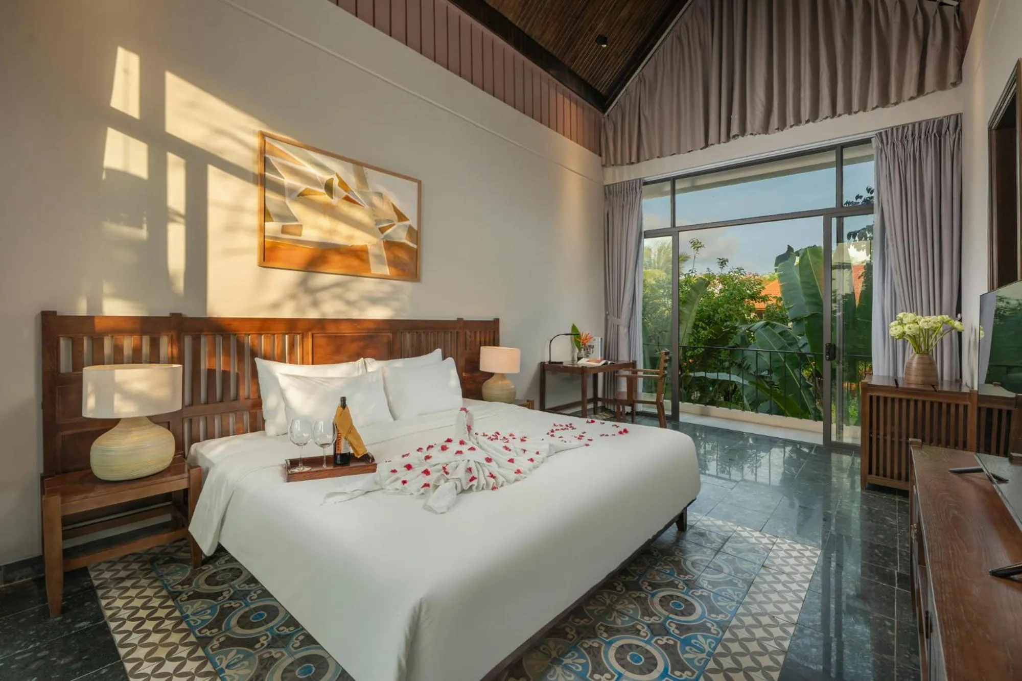 Bed in Coco Island Resort Ninh Binh