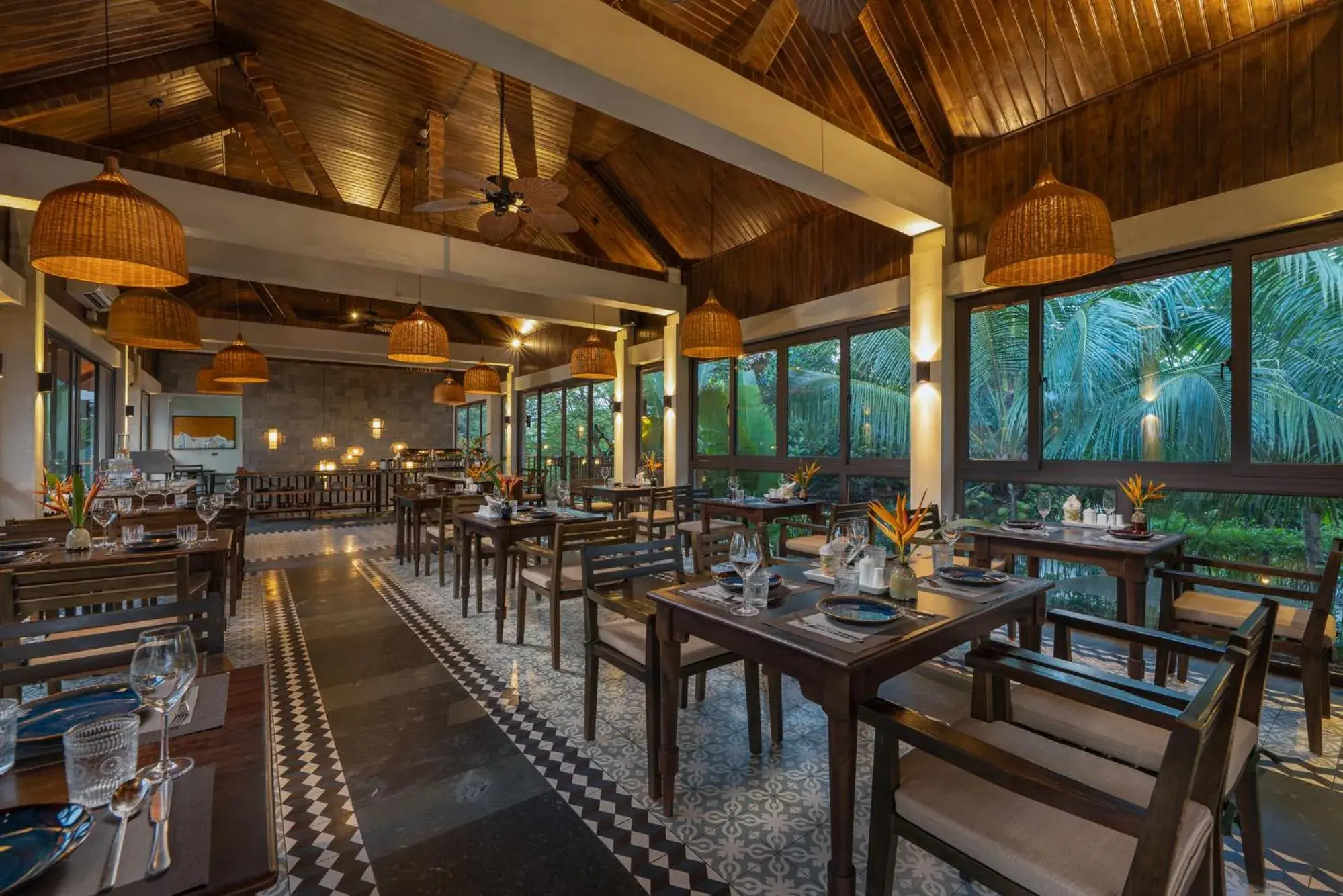 Restaurant/places to eat in Coco Island Resort Ninh Binh Restaurant/places to eat in Coco Island Resort Ninh Binh