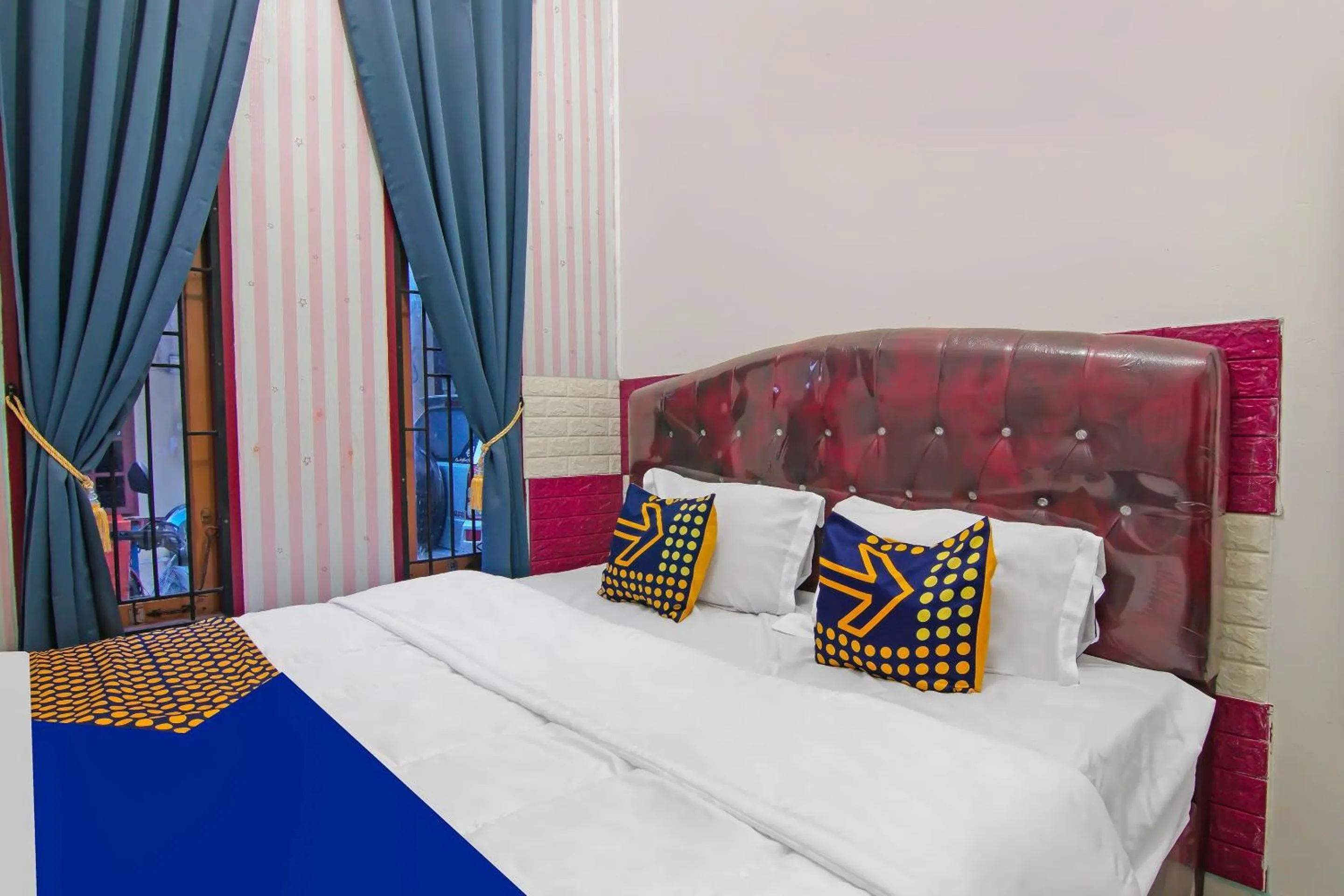 Bedroom, Bed in Hotel O Putri Guest House Syariah Near SPBU Rimbo Panjang