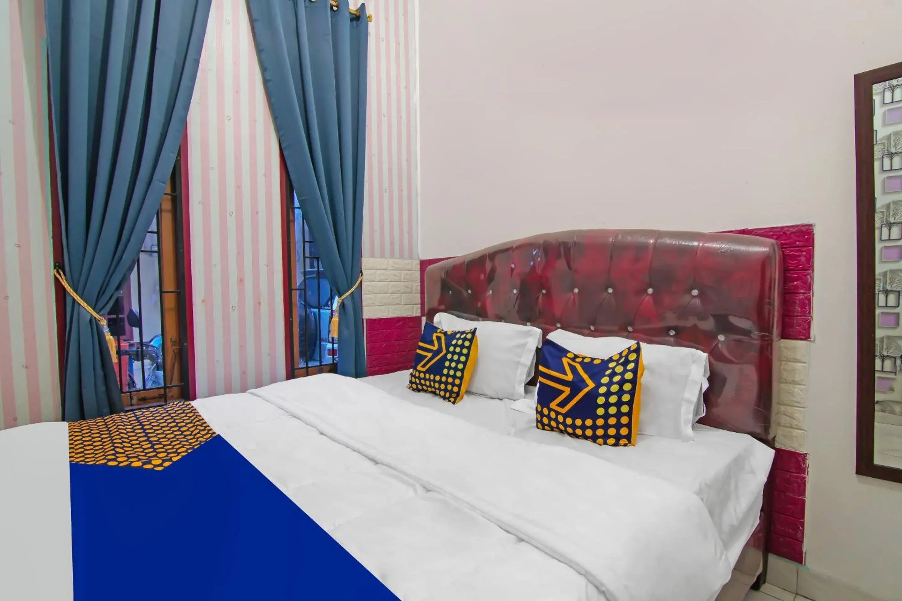 Bedroom, Bed in Hotel O Putri Guest House Syariah Near SPBU Rimbo Panjang Bedroom, Bed in Hotel O Putri Guest House Syariah Near SPBU Rimbo Panjang