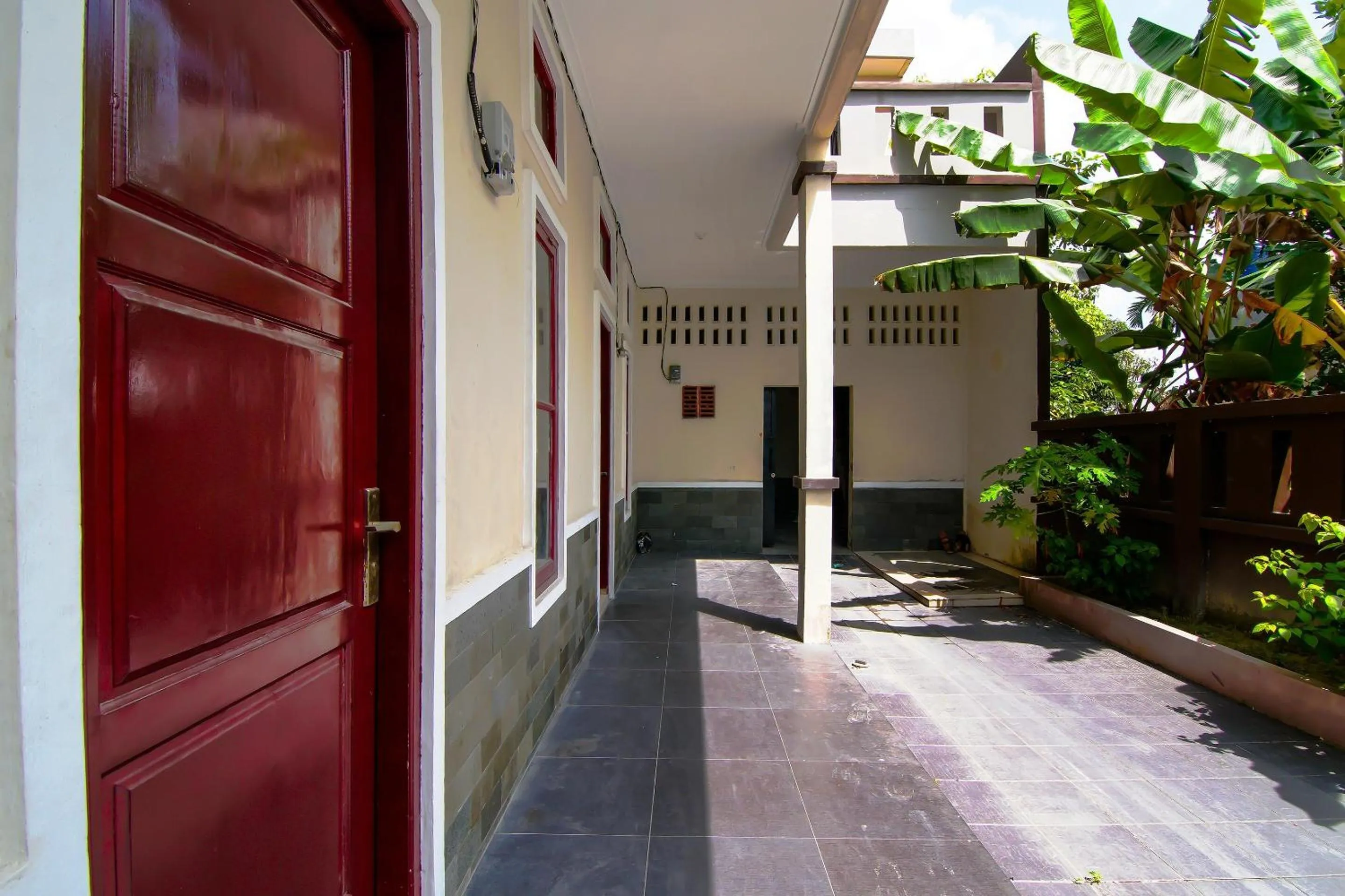 Lobby or reception in Hotel O Putri Guest House Syariah Near SPBU Rimbo Panjang