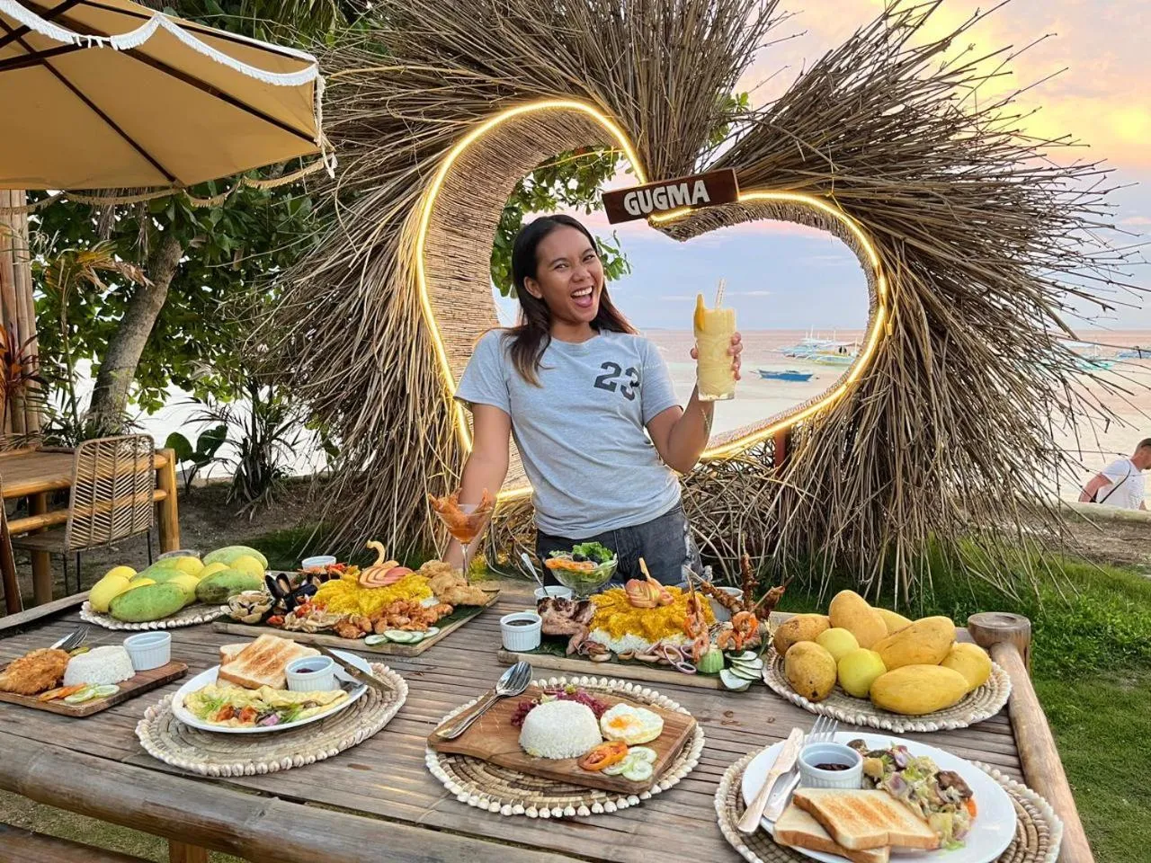 On Board Panglao Beach Hostel & Resort with FREE MOTORBIKE