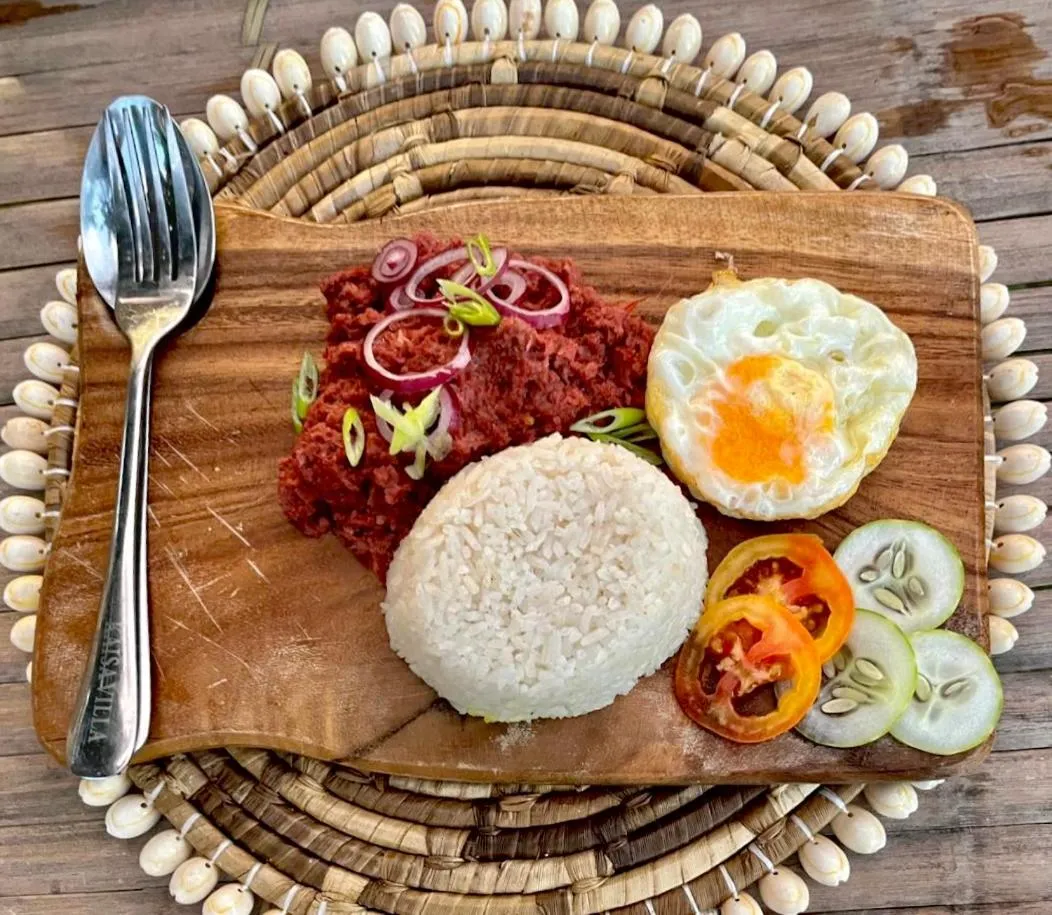 On Board Panglao Beach Hostel & Resort with FREE MOTORBIKE