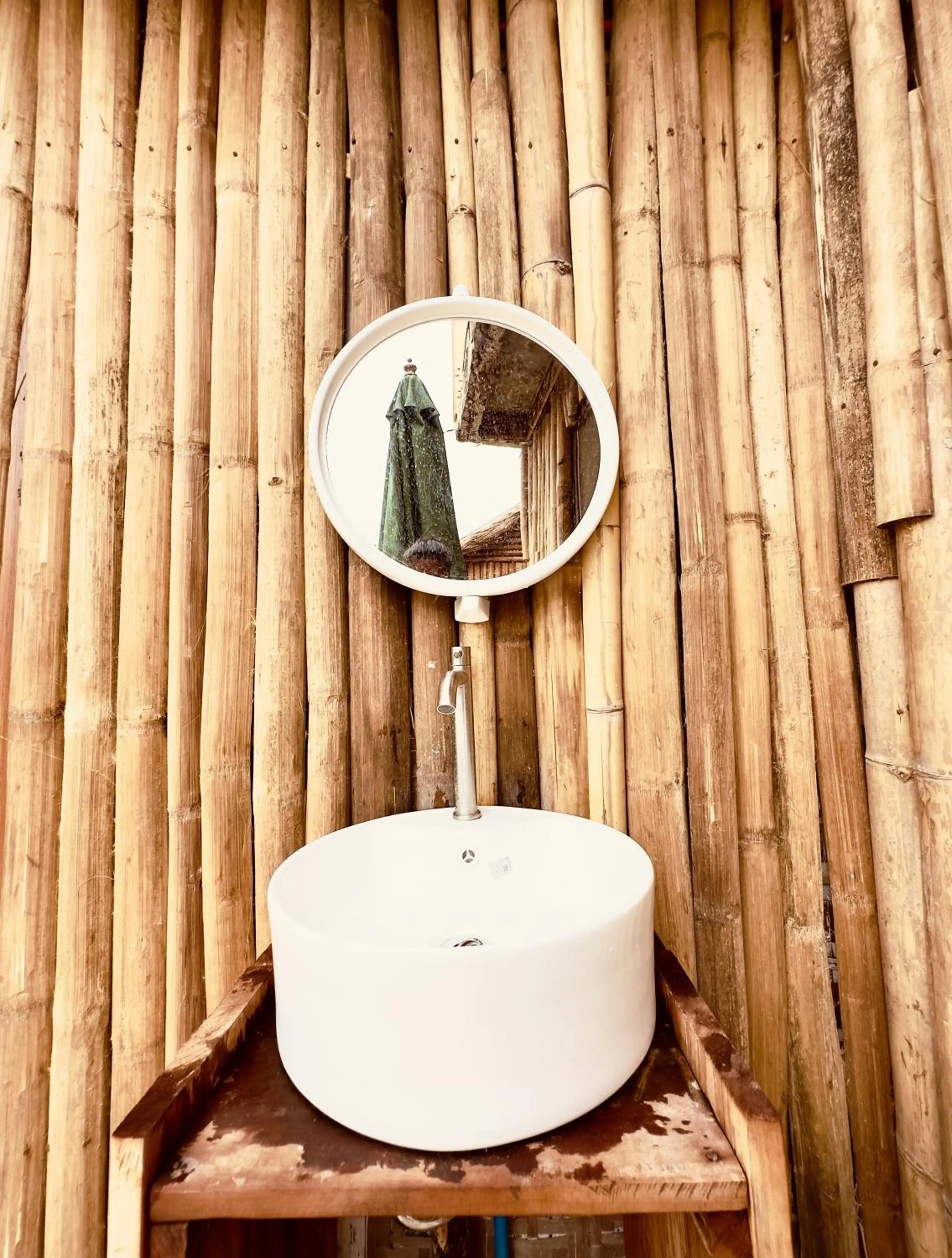 On Board Panglao Beach Hostel & Resort with FREE MOTORBIKE