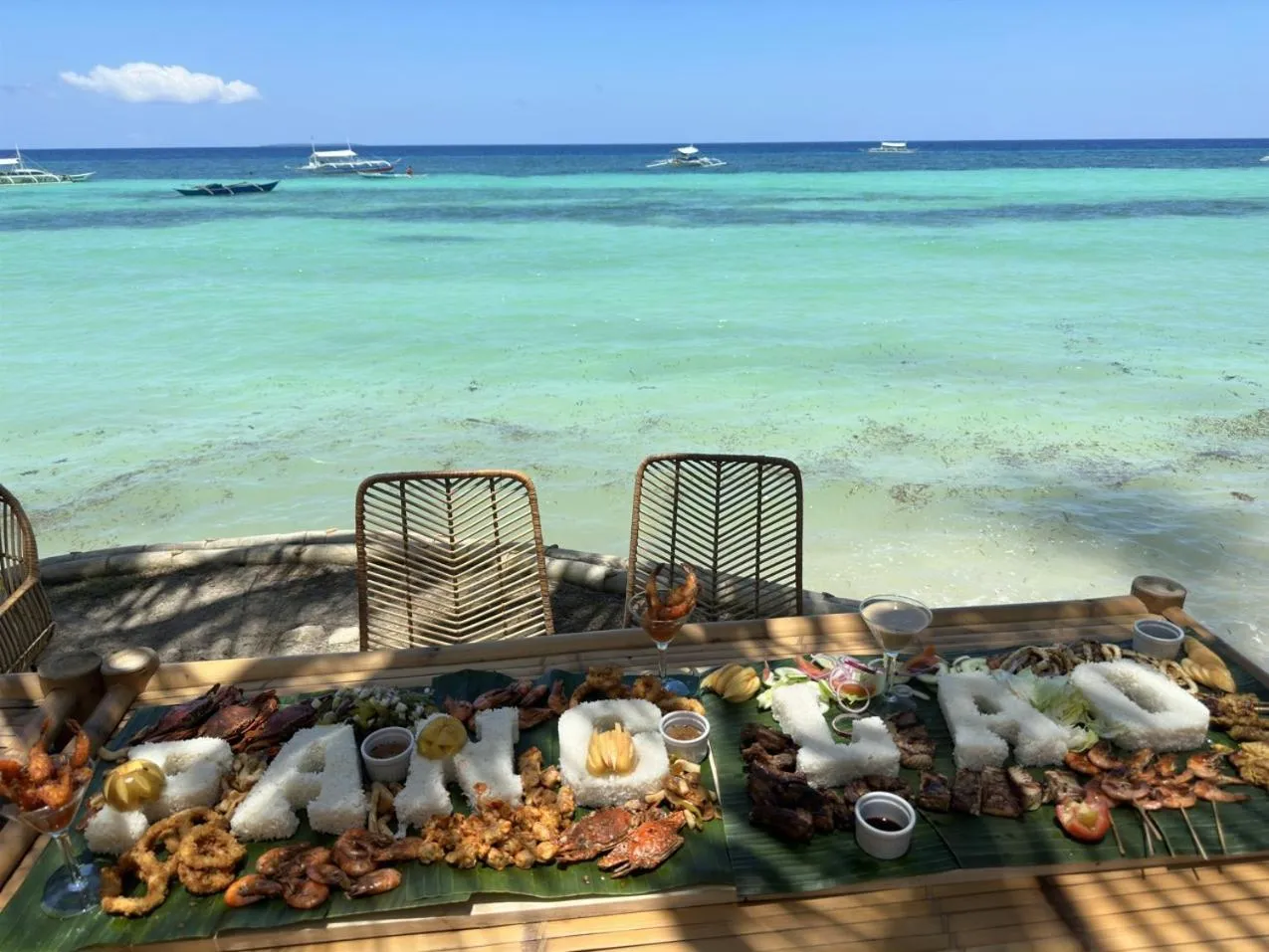 On Board Panglao Beach Hostel & Resort with FREE MOTORBIKE