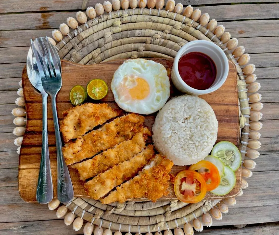 On Board Panglao Beach Hostel & Resort with FREE MOTORBIKE