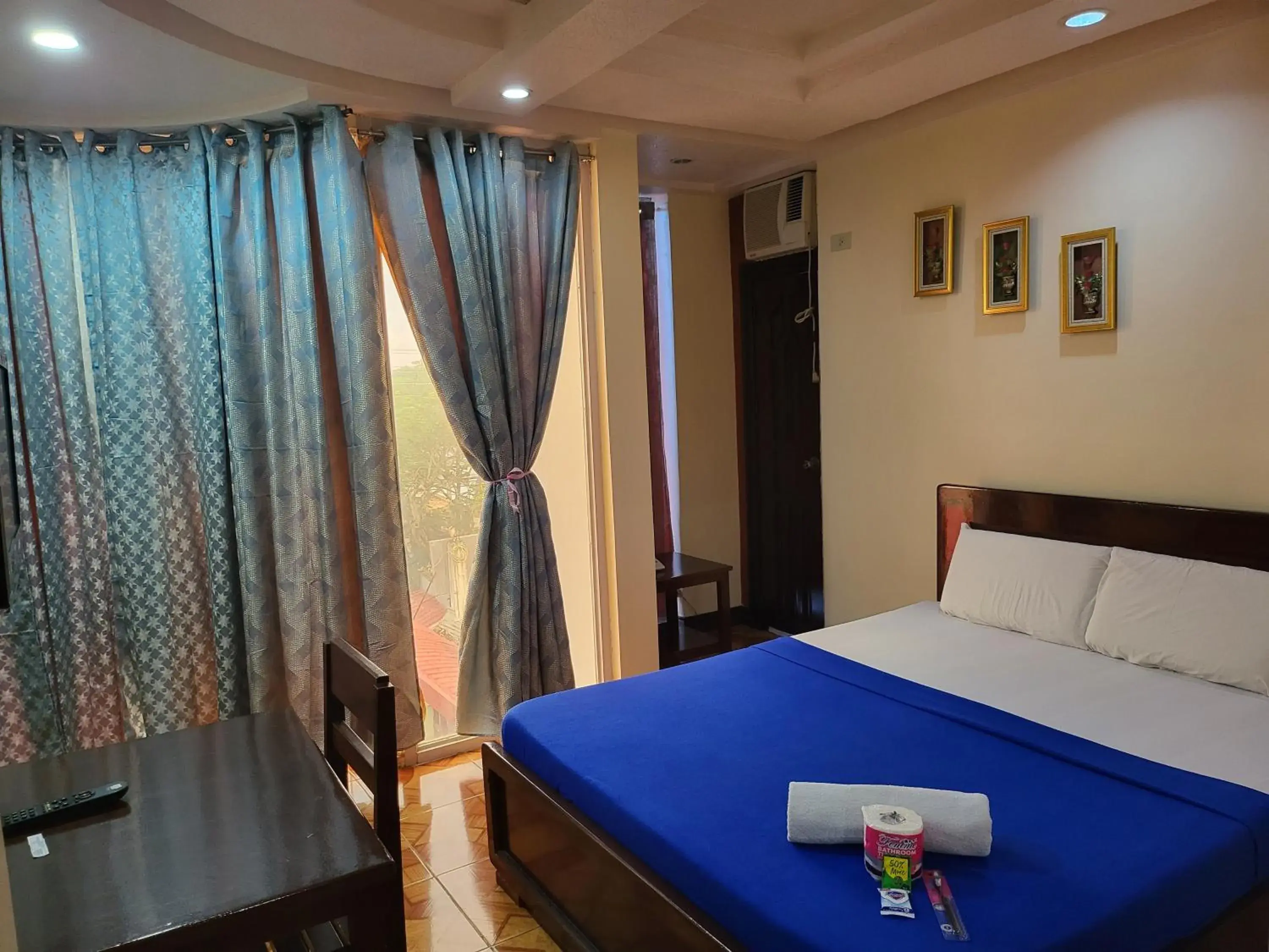 Standard Double Room in Rooms R Us - Voyagers Palace Standard Double Room in Rooms R Us - Voyagers Palace