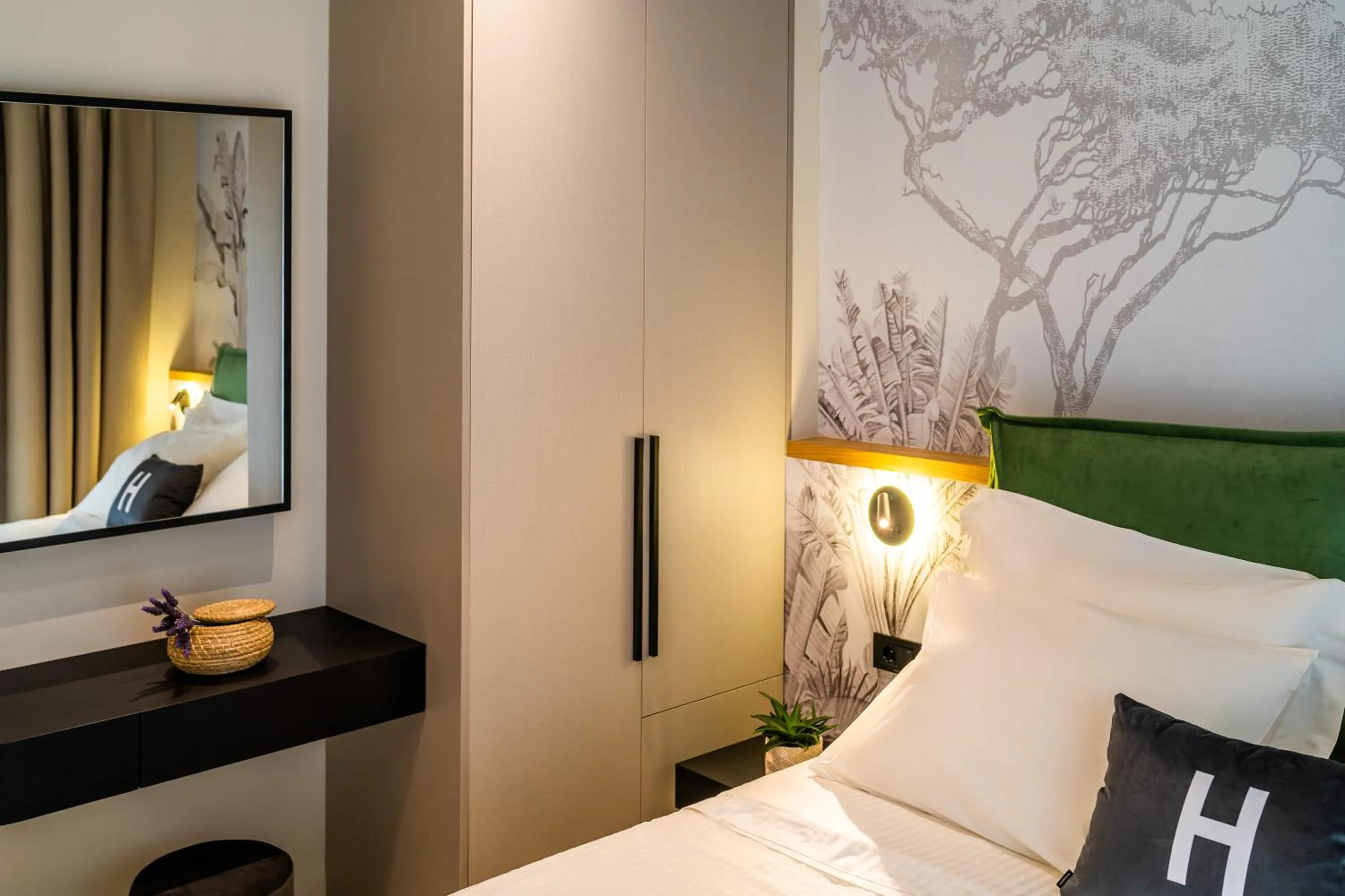 Photo of the whole room, Bed in Hara Suites