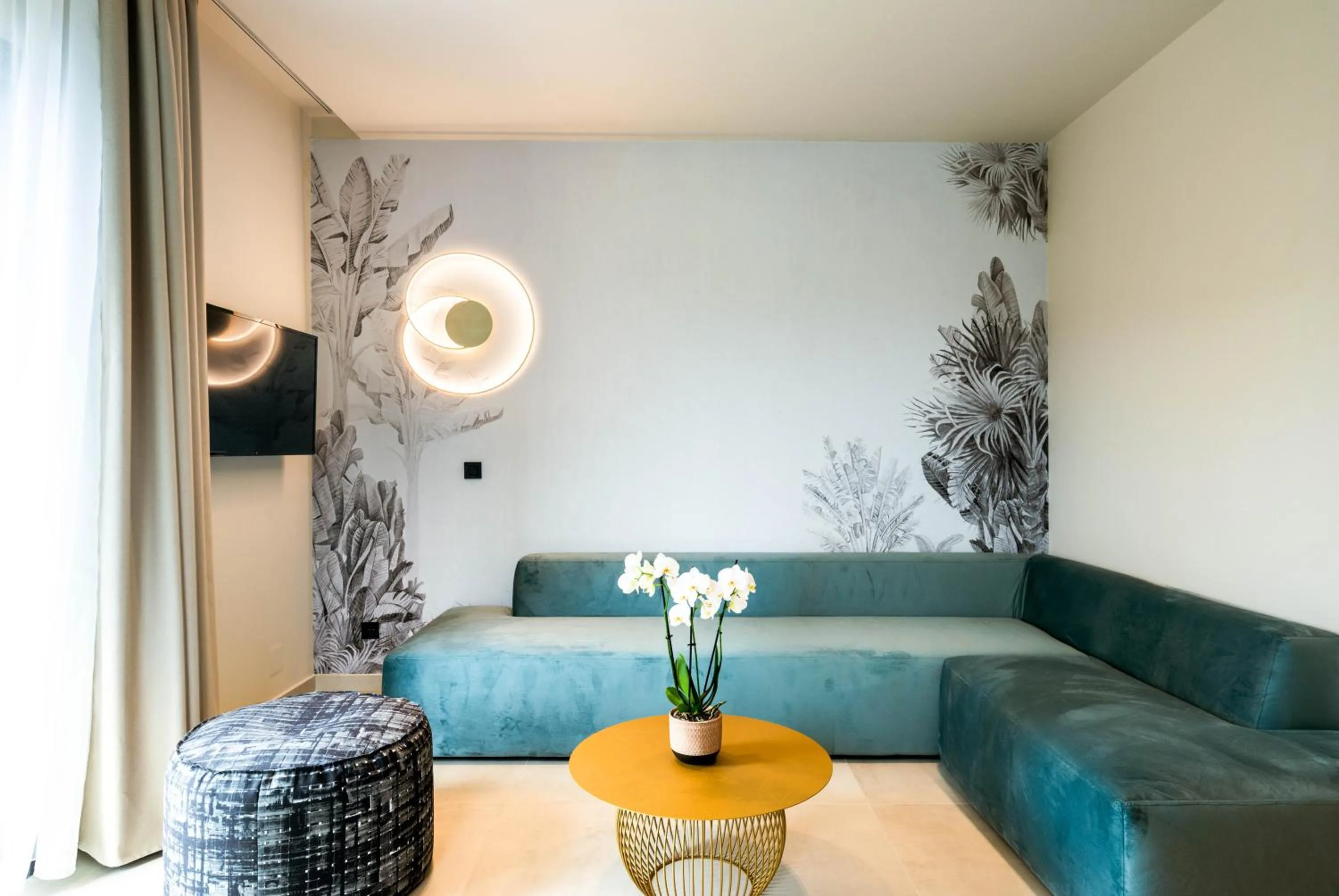 TV and multimedia in Hara Suites